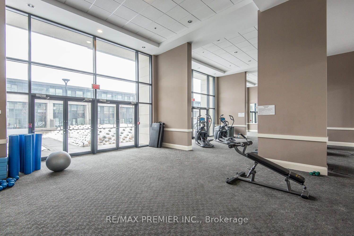 12 Woodstream Blvd, #702