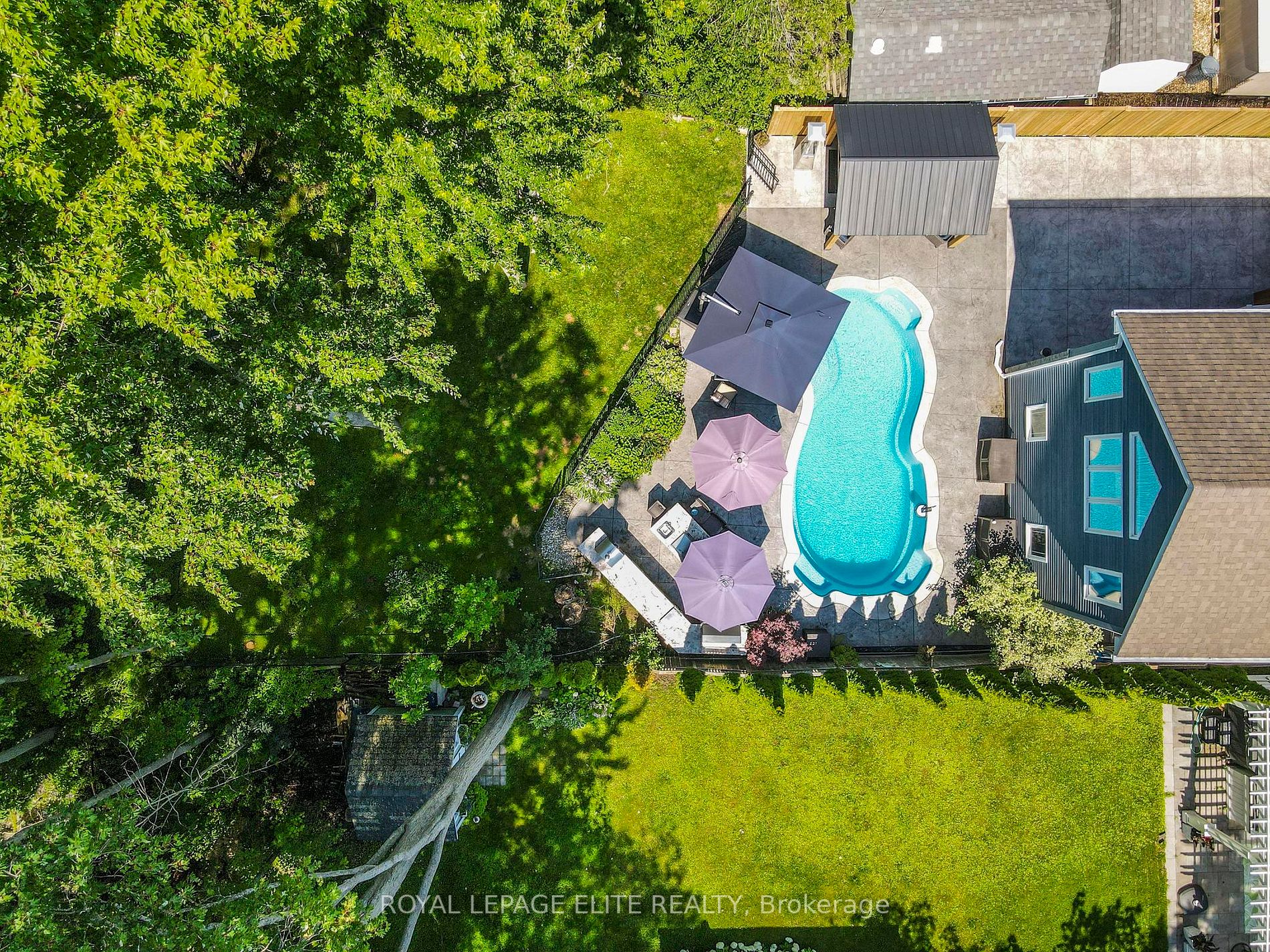 713 Lake Dr E