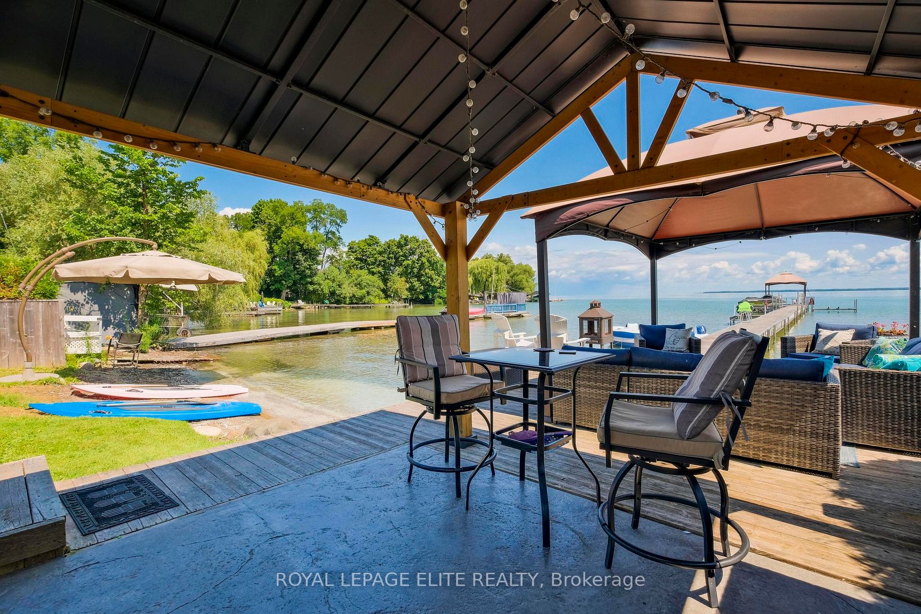 713 Lake Dr E
