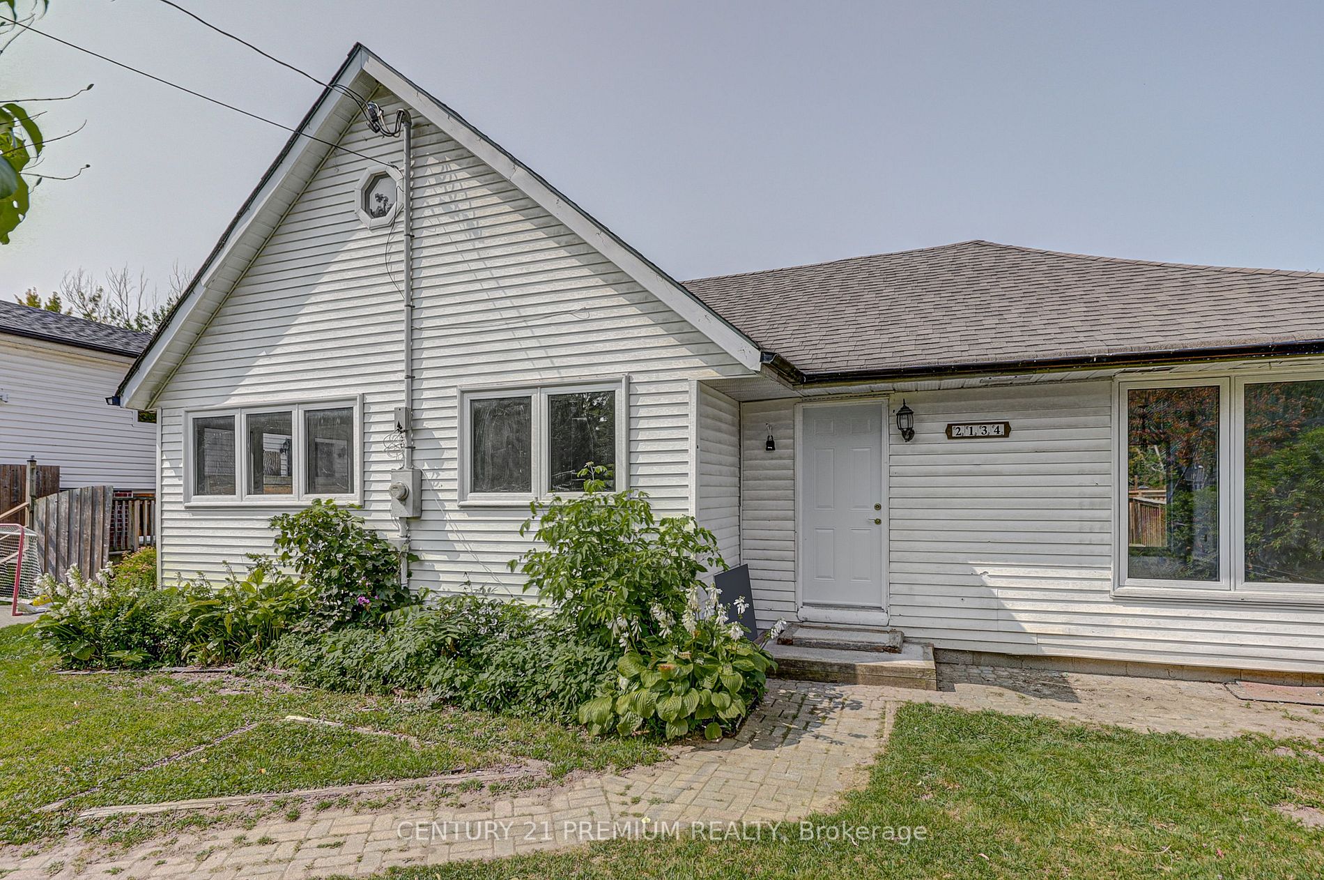 2134 Willard Ave