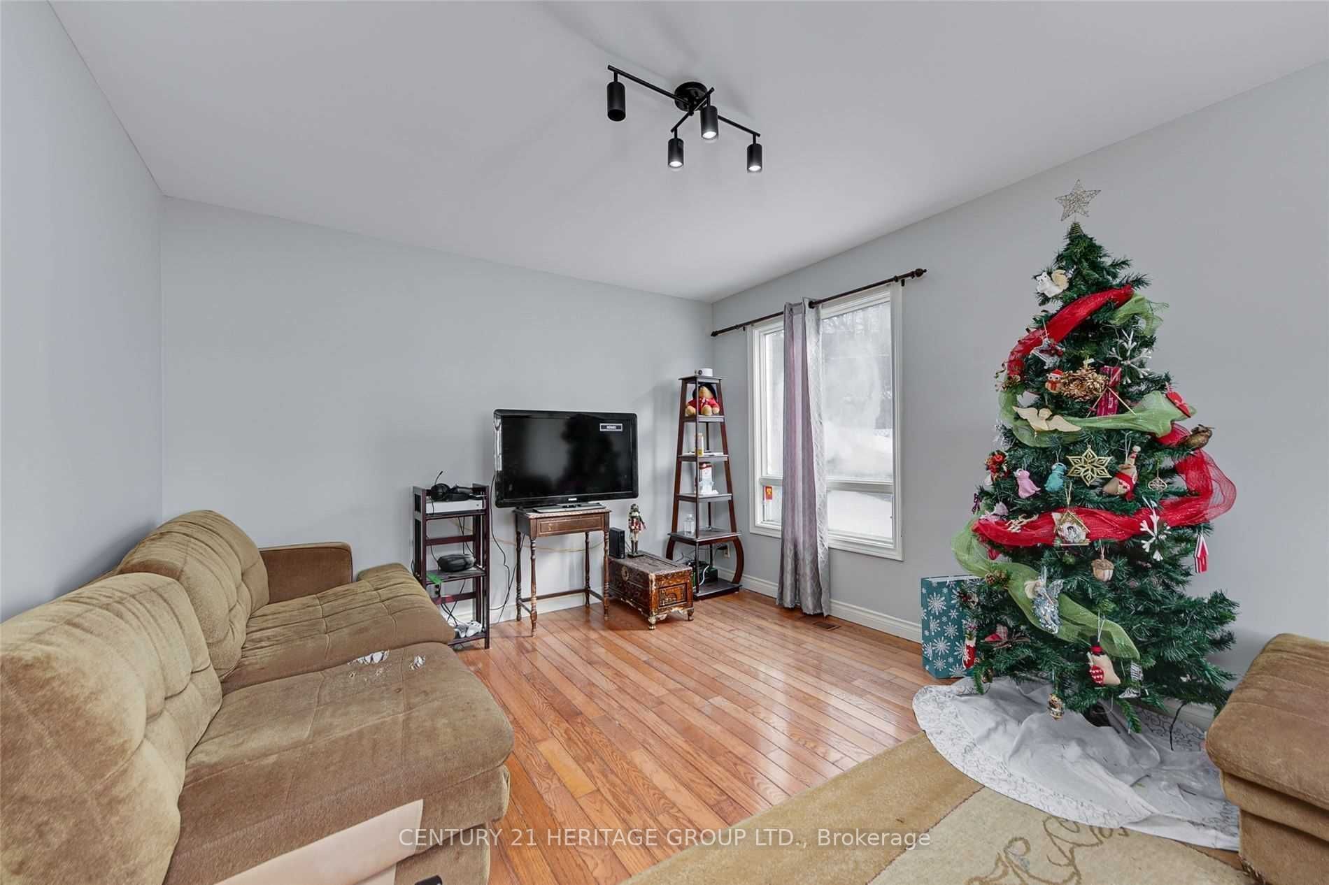 8 Tower Crt