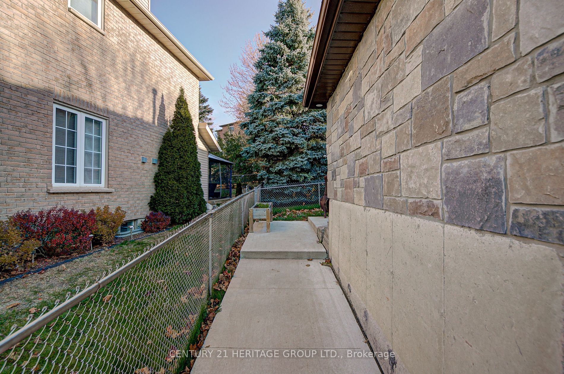 8 Tower Crt