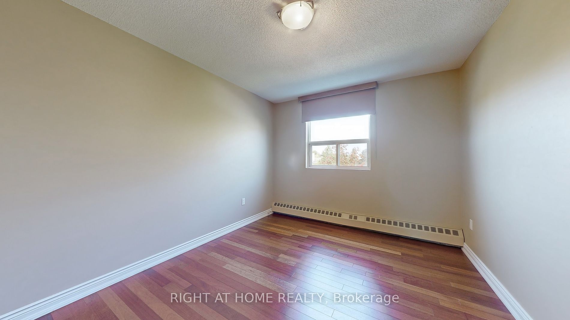 200 Holland Crt, #406
