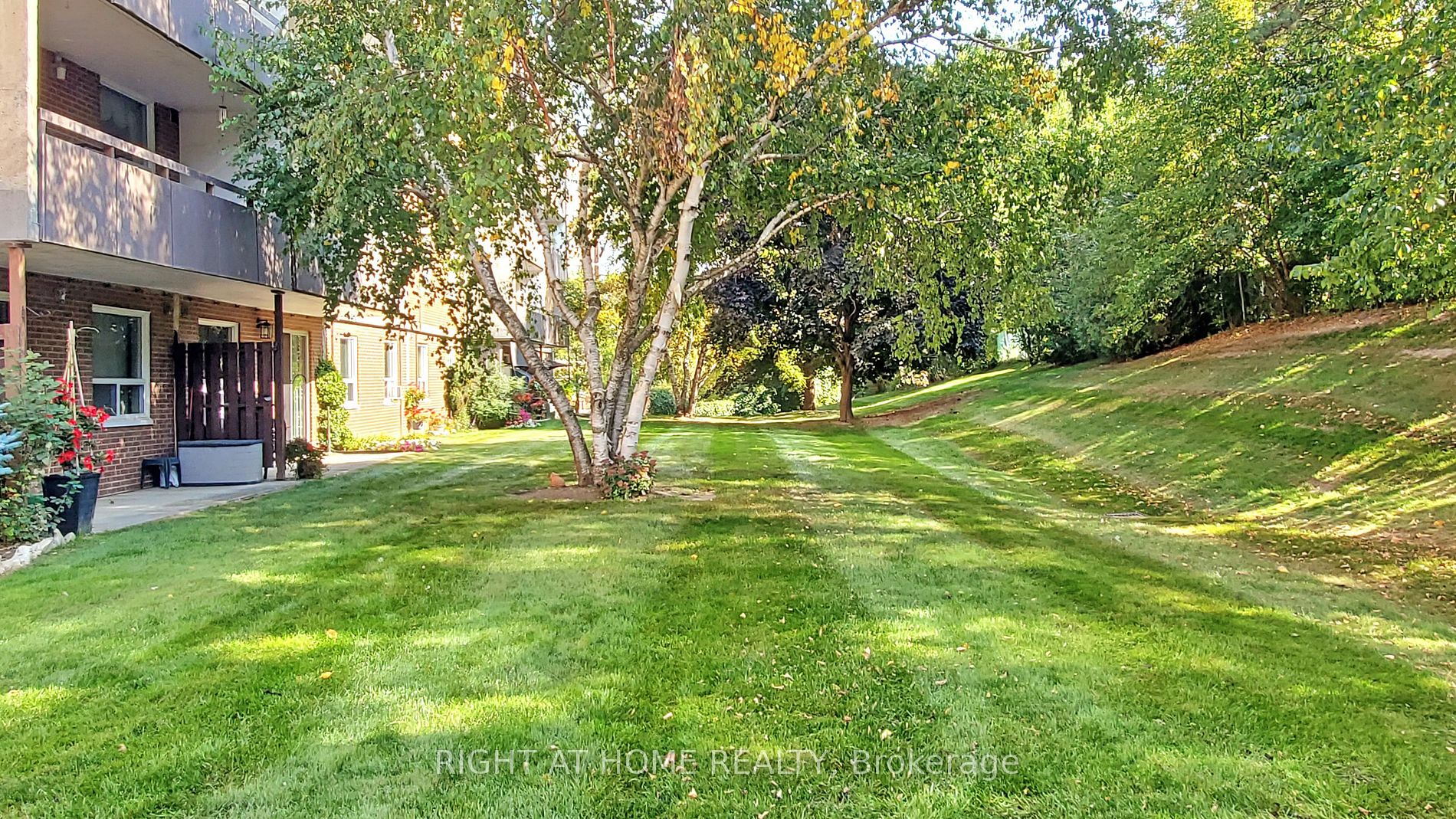 200 Holland Crt, #406