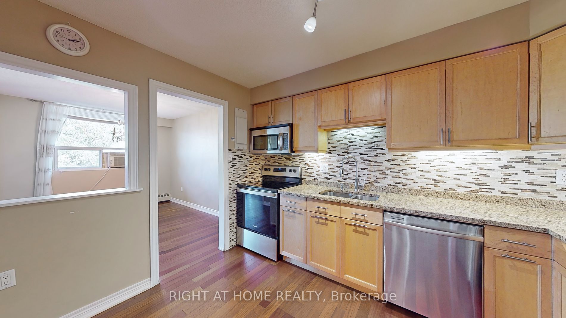 200 Holland Crt, #406