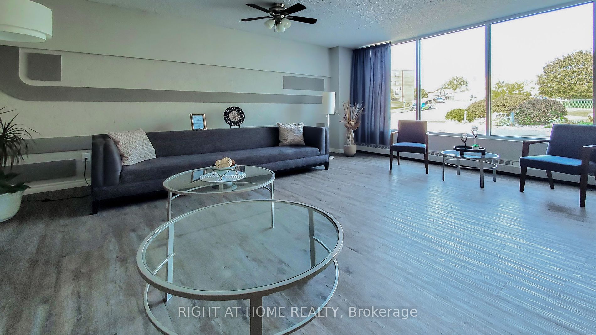 200 Holland Crt, #406