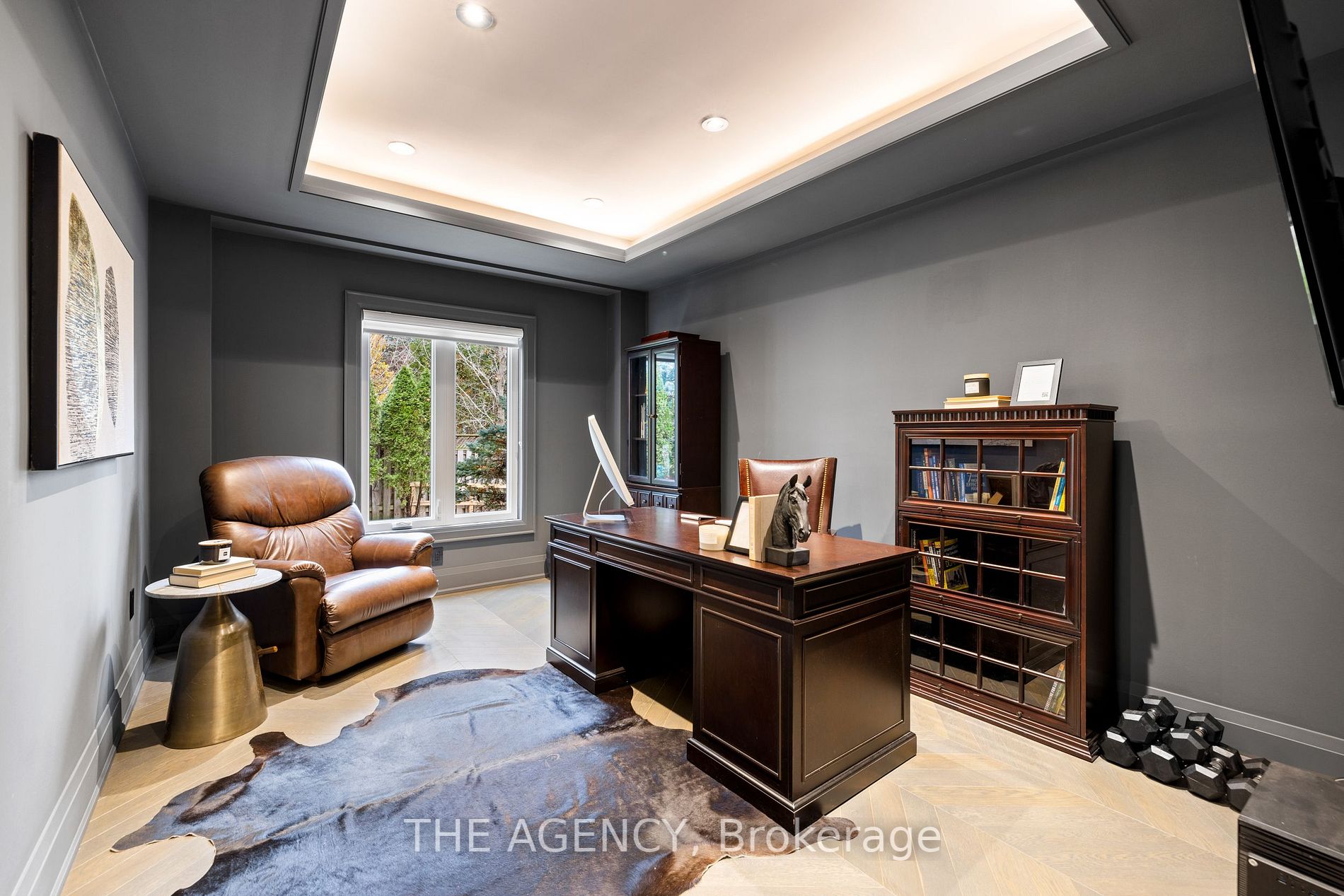 988 Lockwood Circ