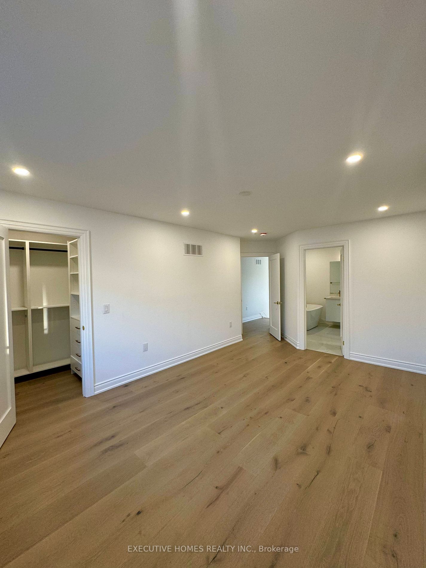 374 Gilpin Dr