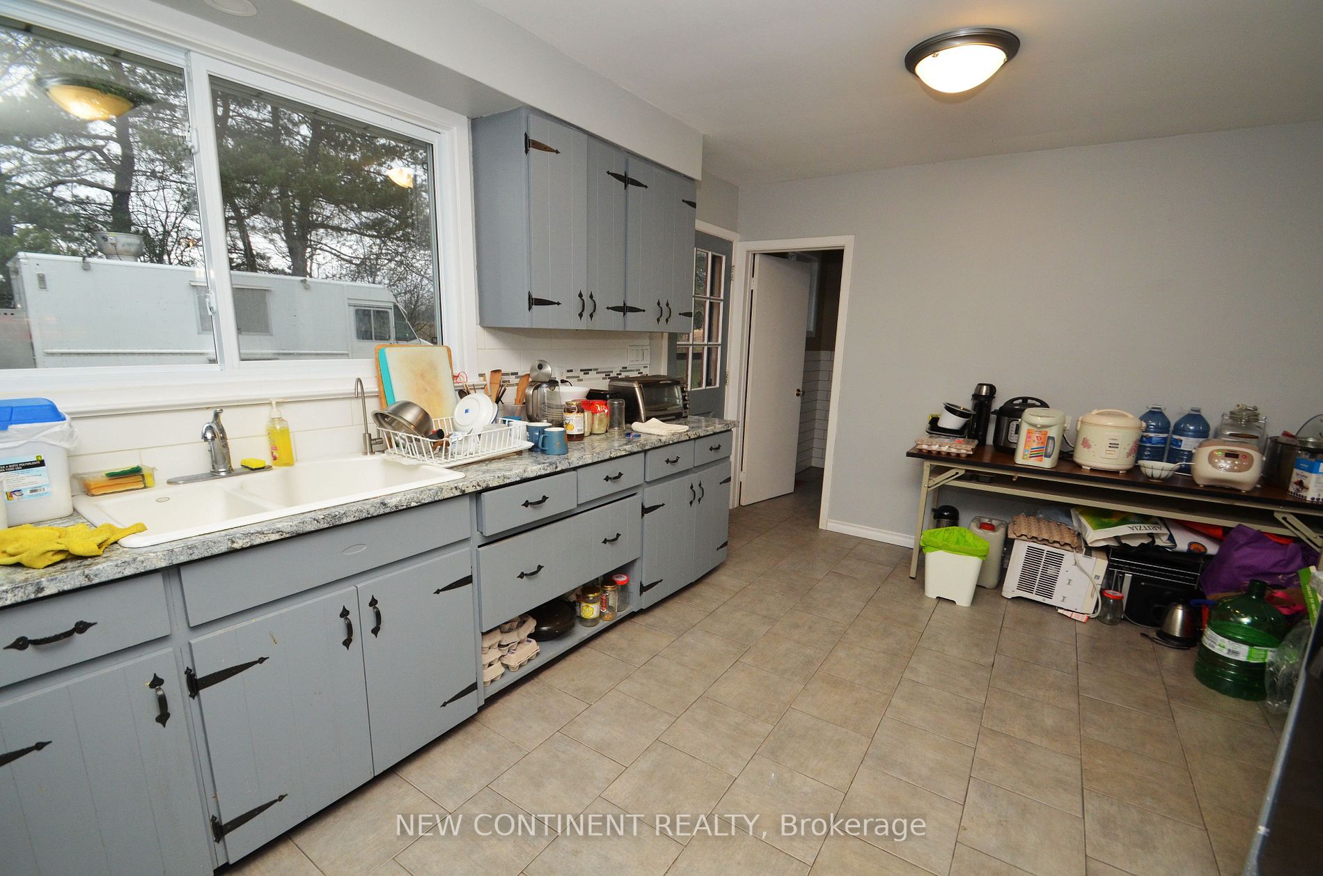 5020 19th Ave