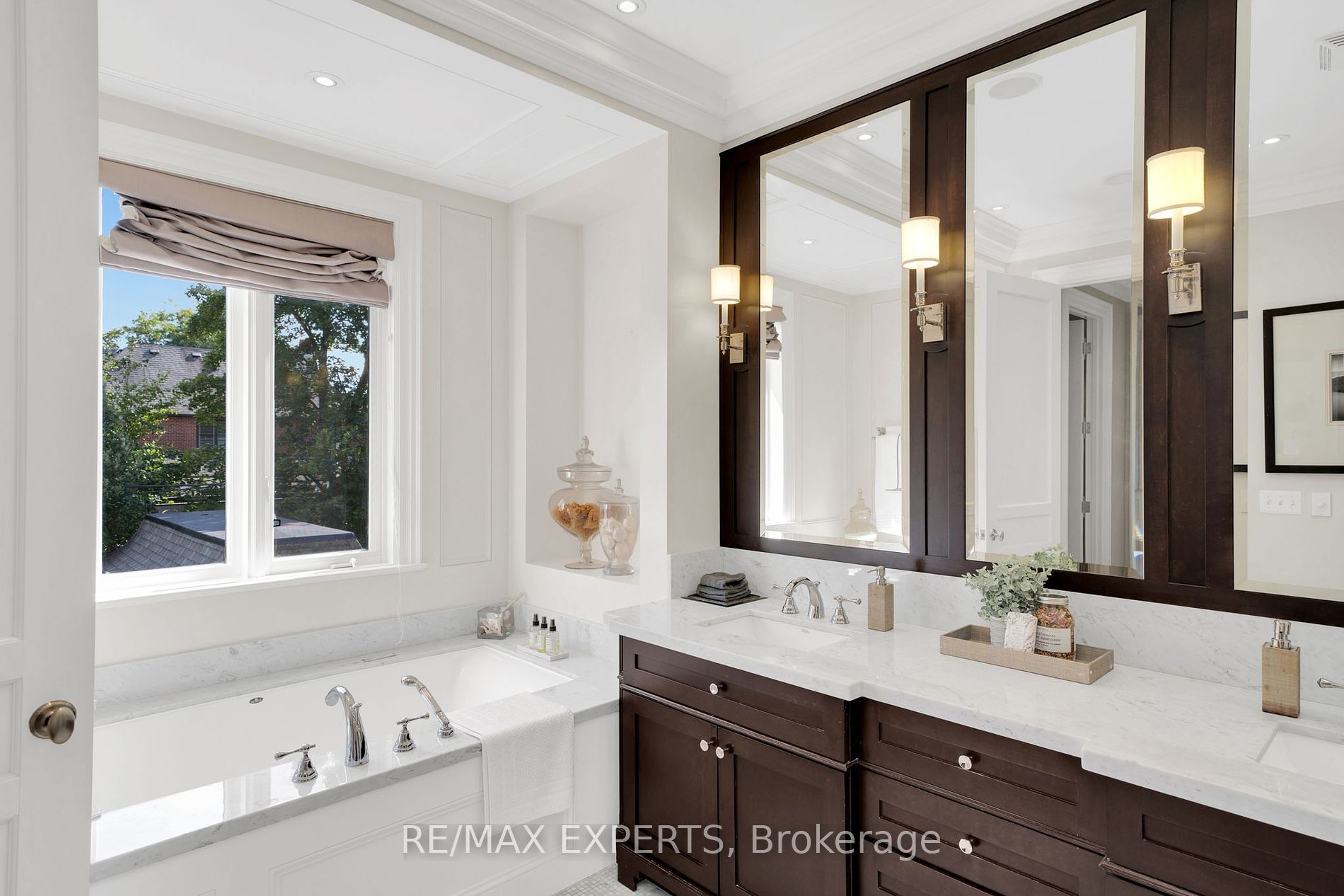 181 Kingslynn Dr