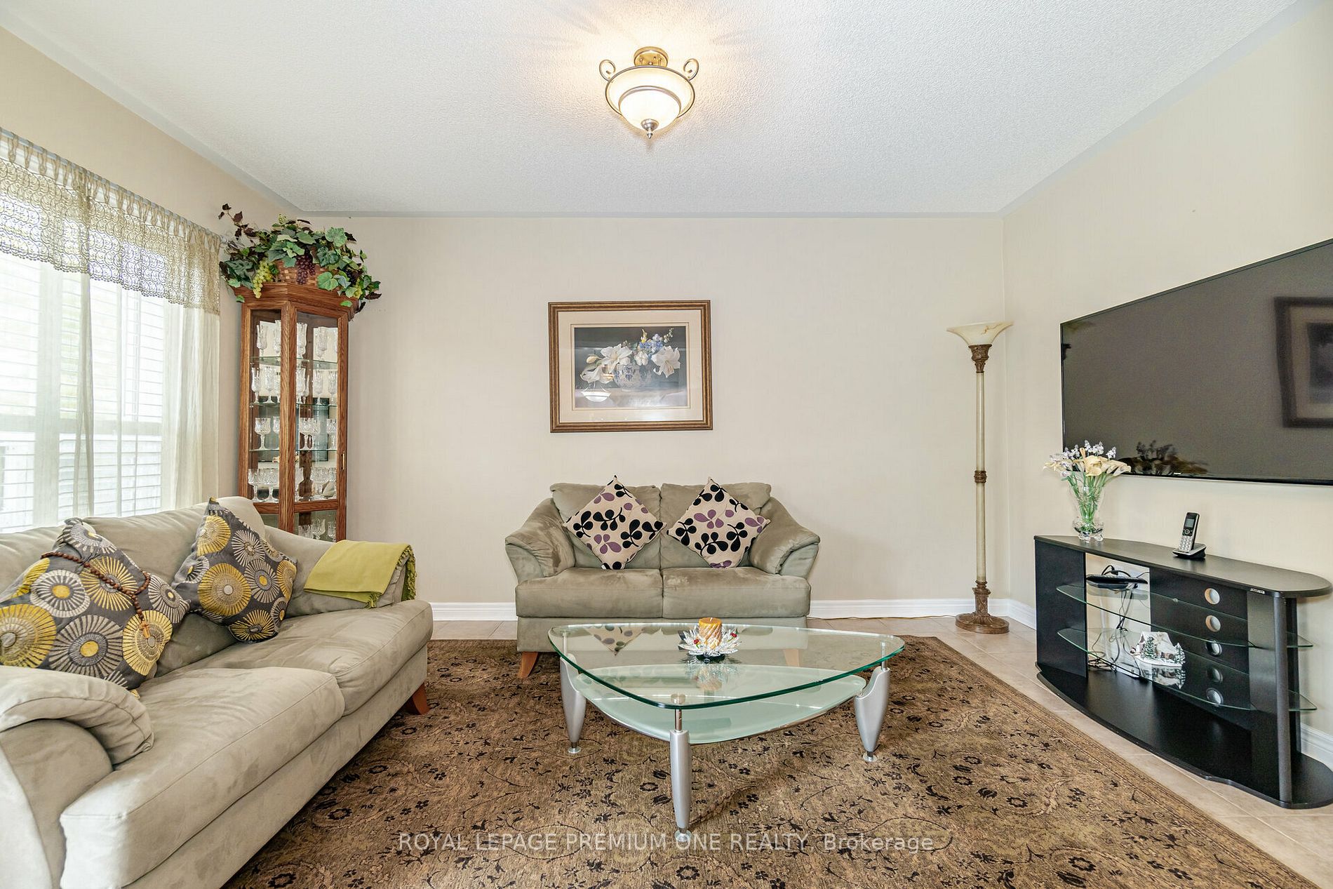 49 Pine Hollow Cres