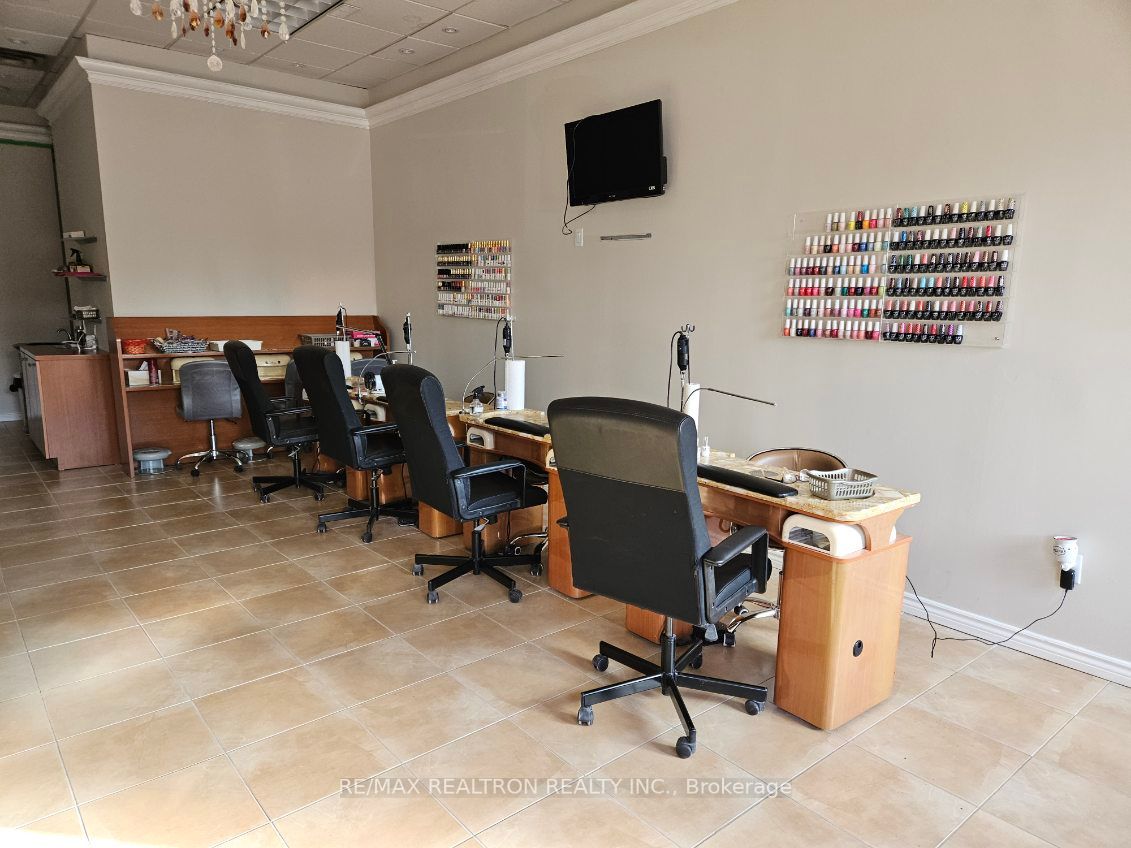 15483 Yonge St, #2A