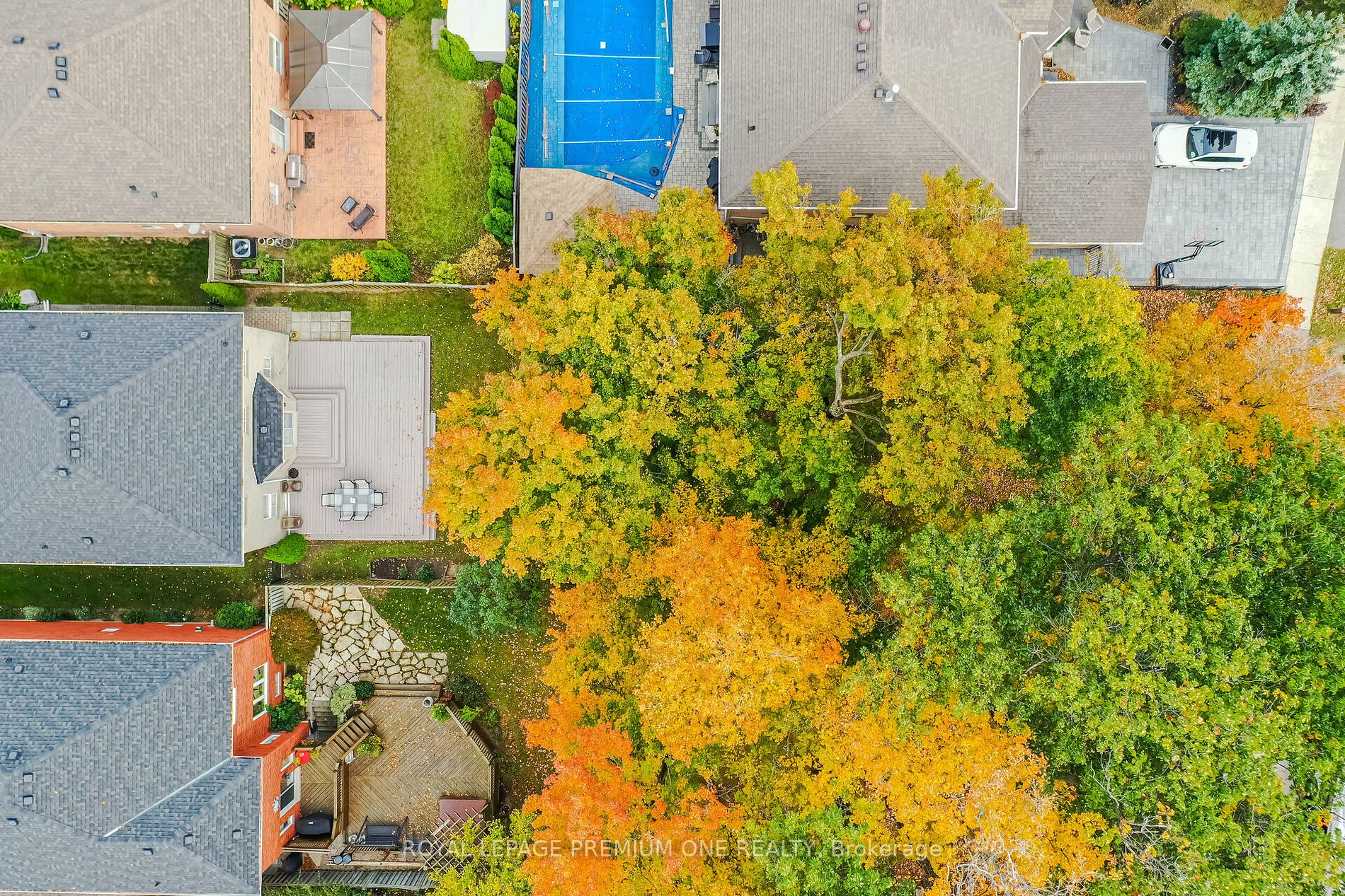 49 Pine Hollow Cres