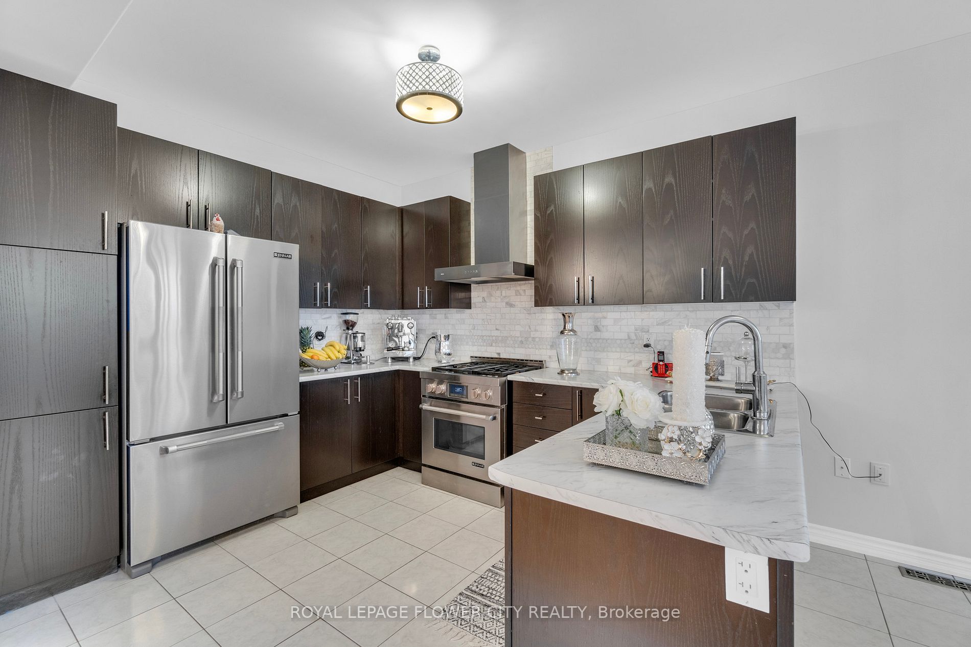 8 Morrison Ave