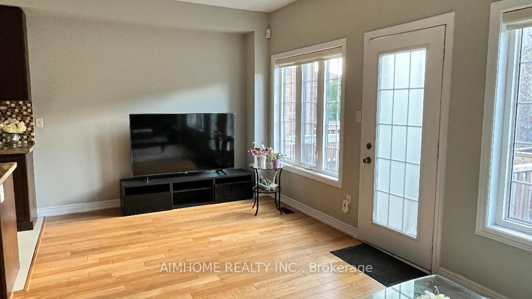 88 Southdown Ave