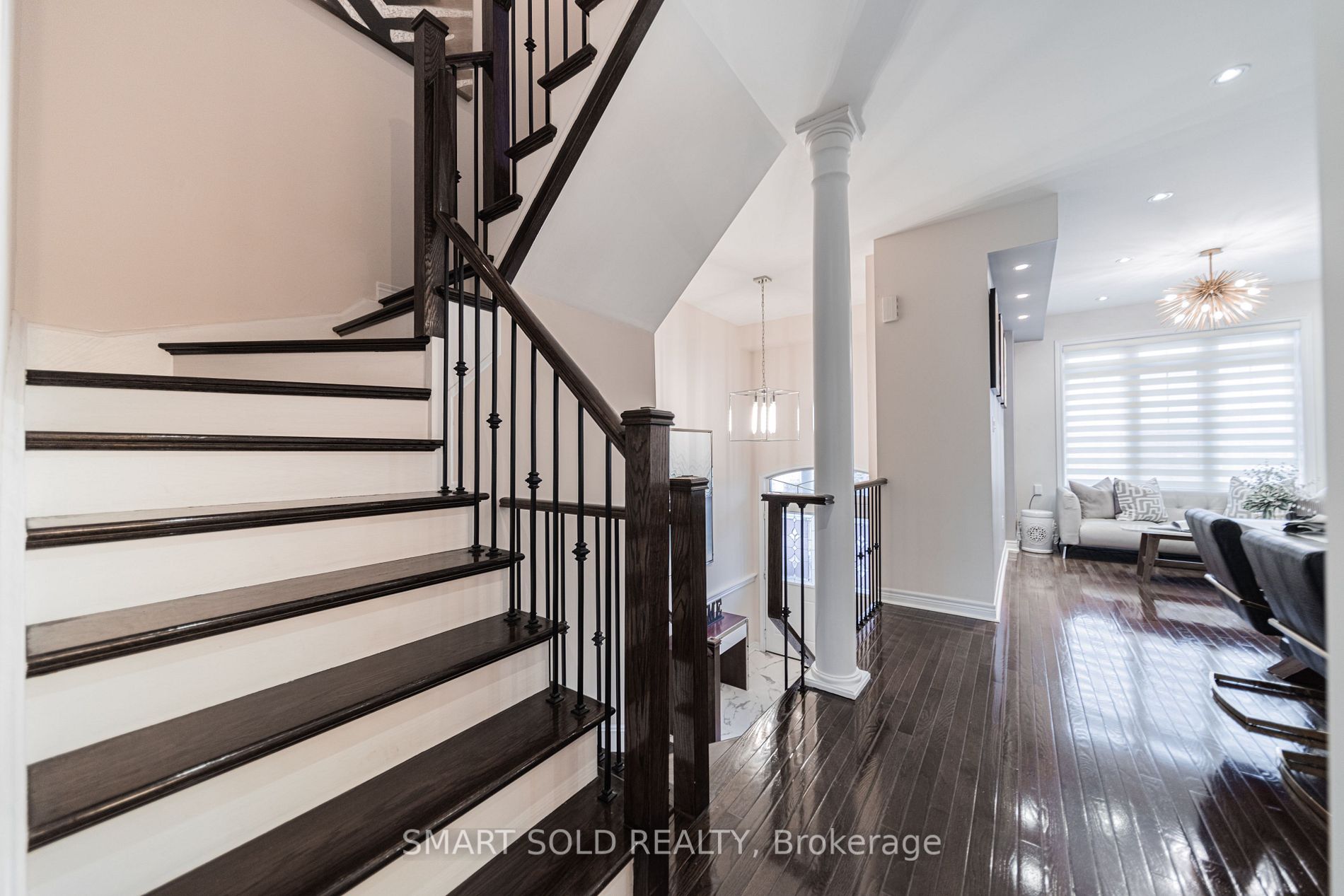 18 George Kirby St