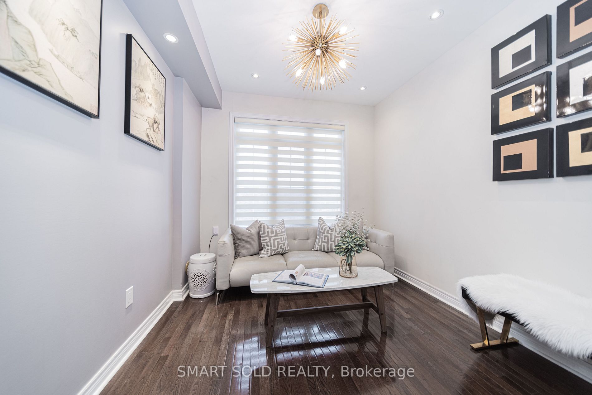 18 George Kirby St