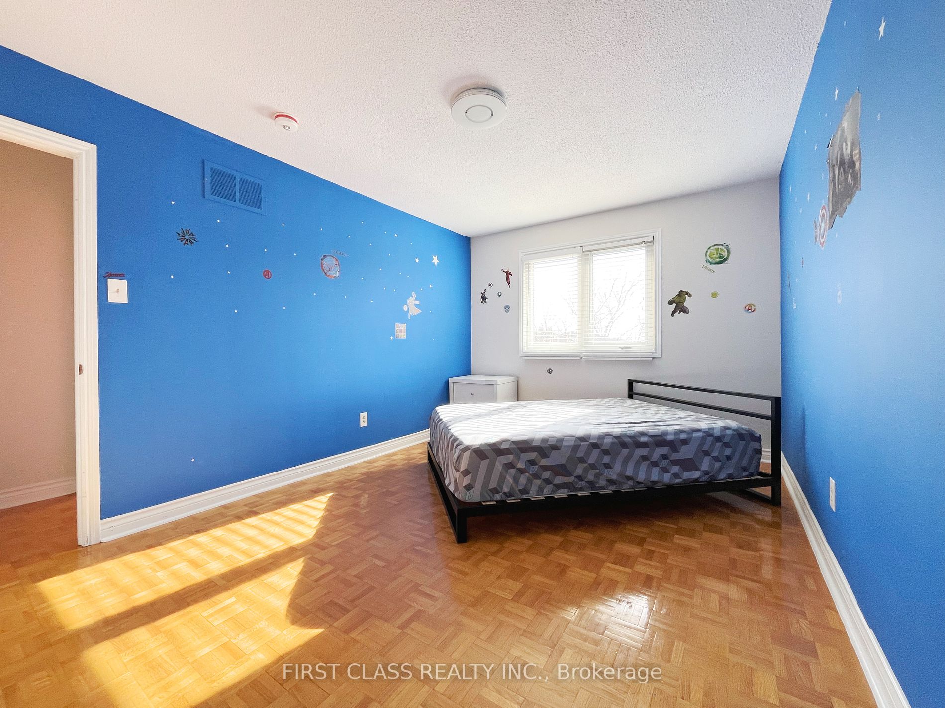 147 Adrianno Cres, #Upper