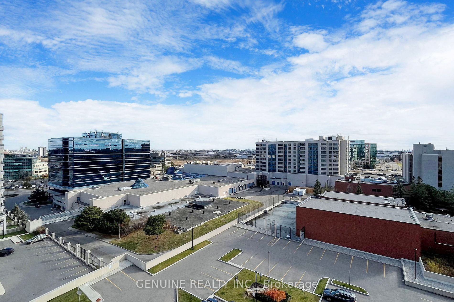 9015 Leslie St, #1018