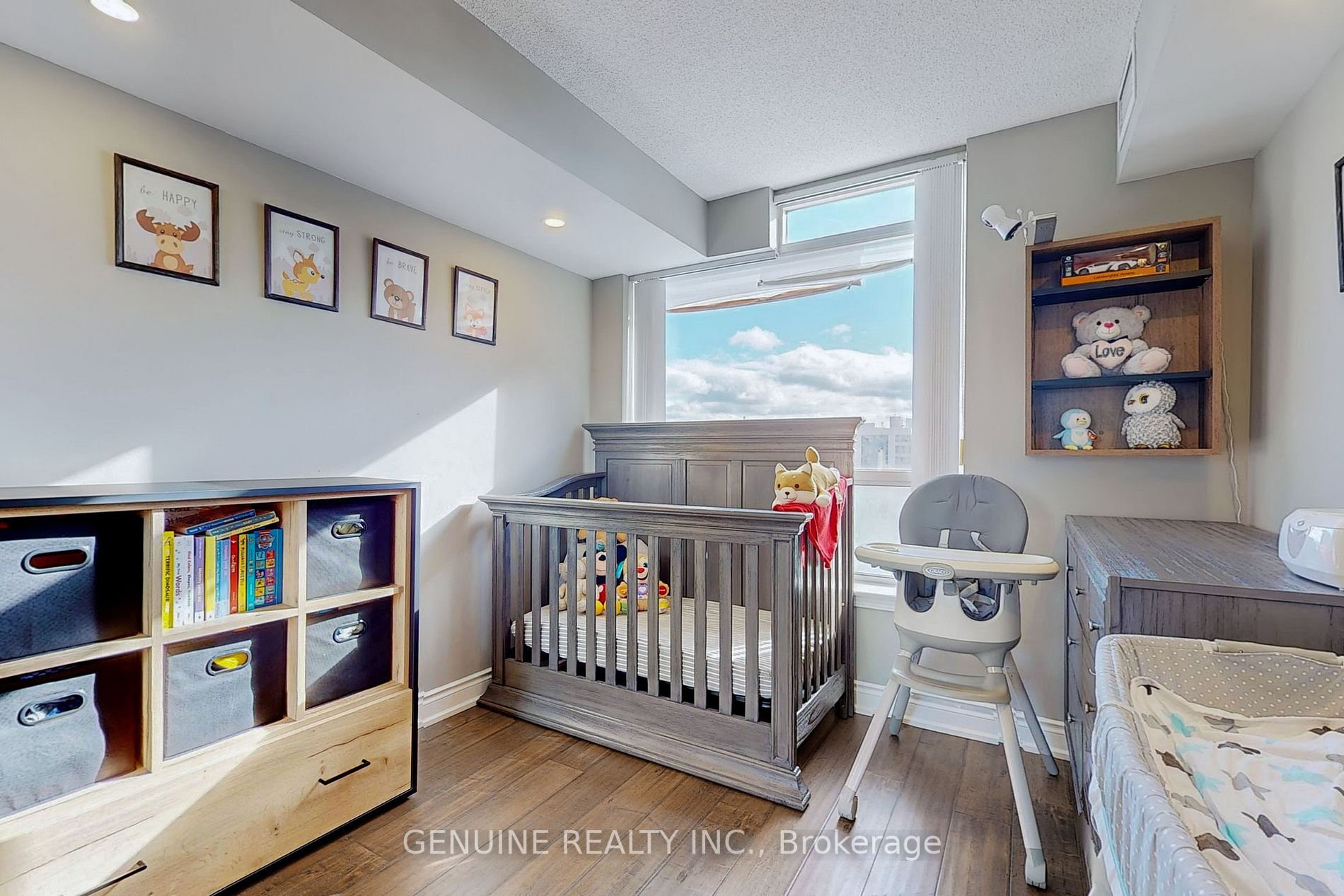 9015 Leslie St, #1018
