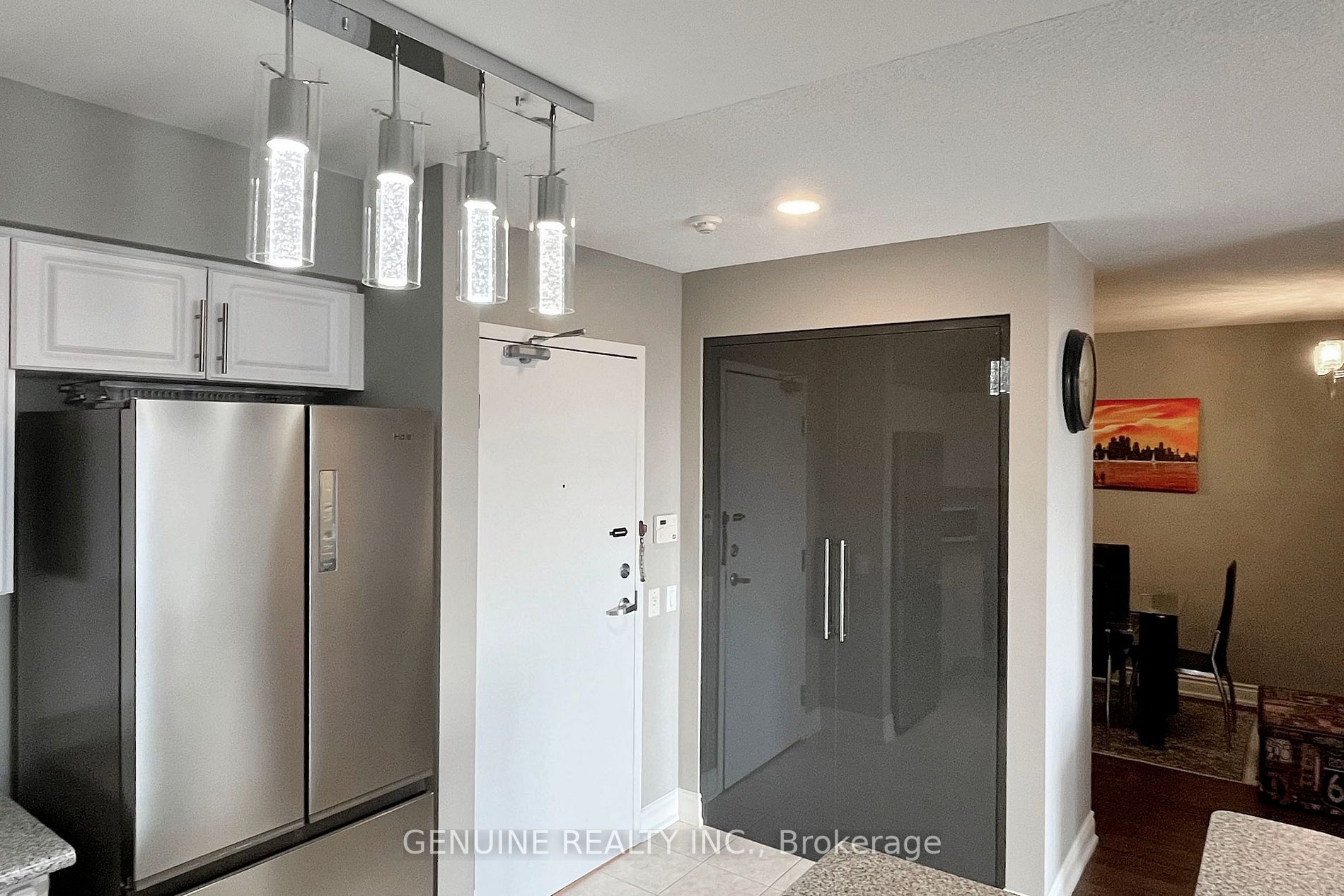 9015 Leslie St, #1018