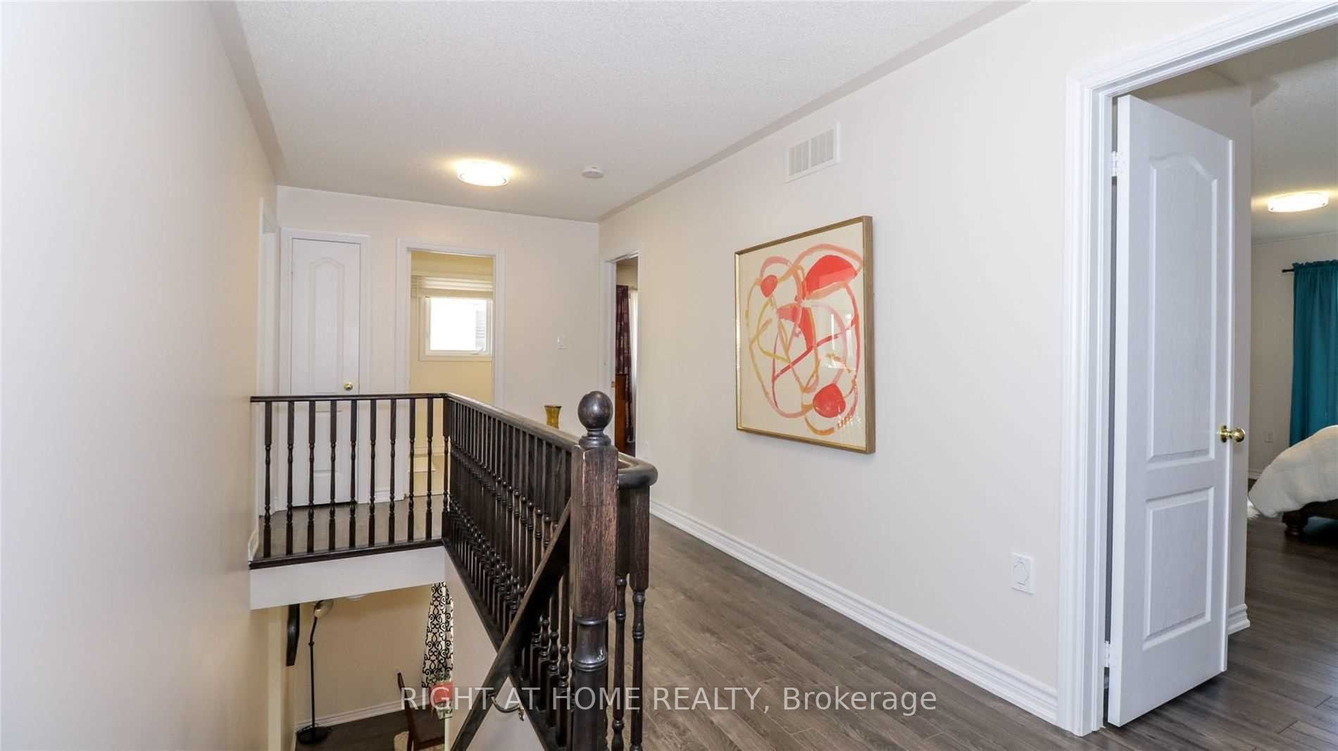 76 Hopkins Cres