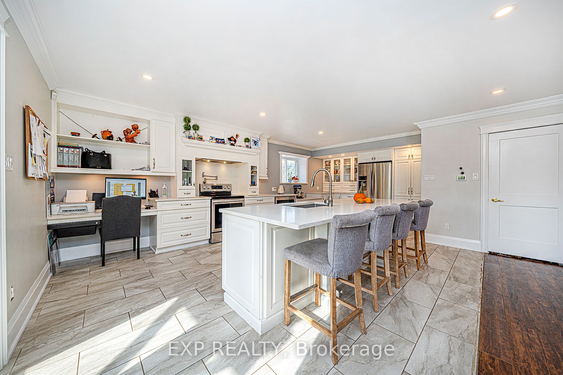 390 Mill St