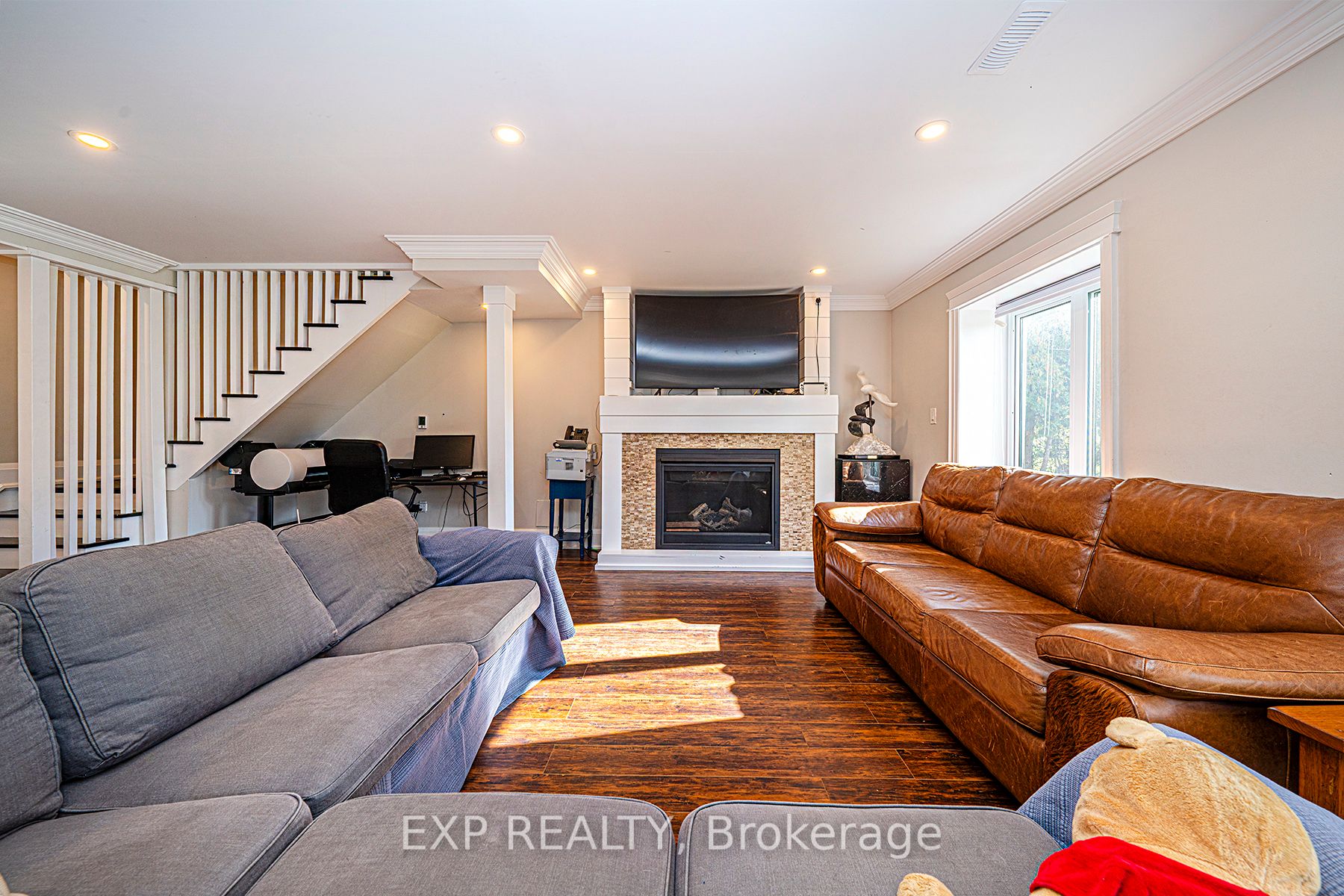 390 Mill St