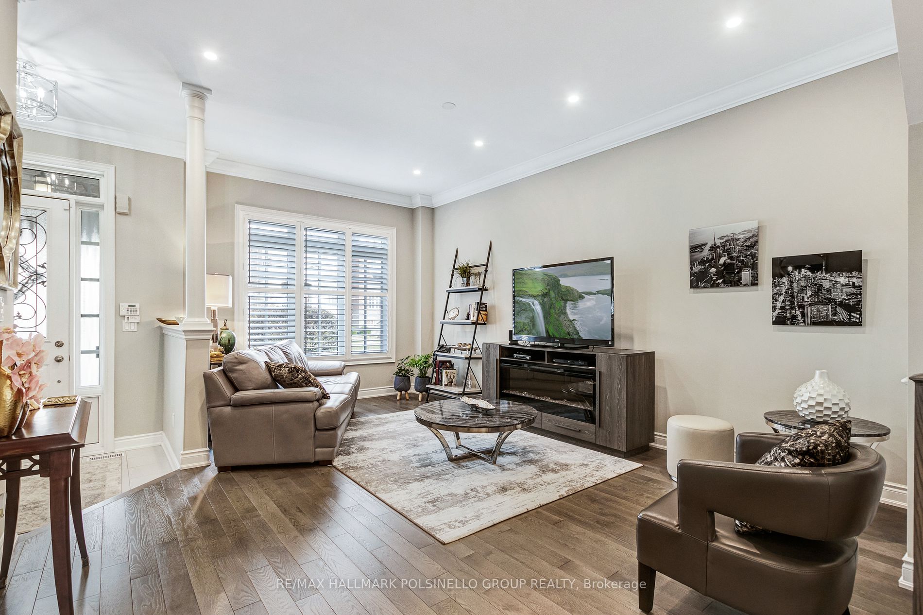 241 Paradelle Dr