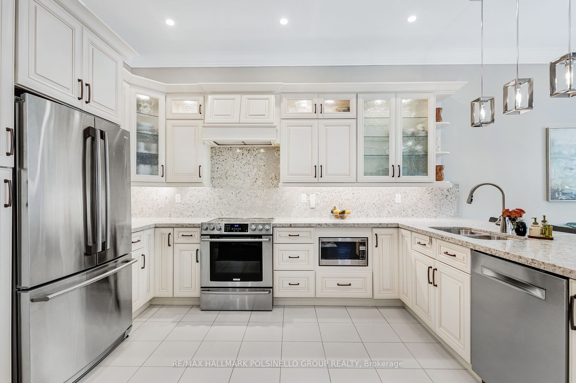 241 Paradelle Dr