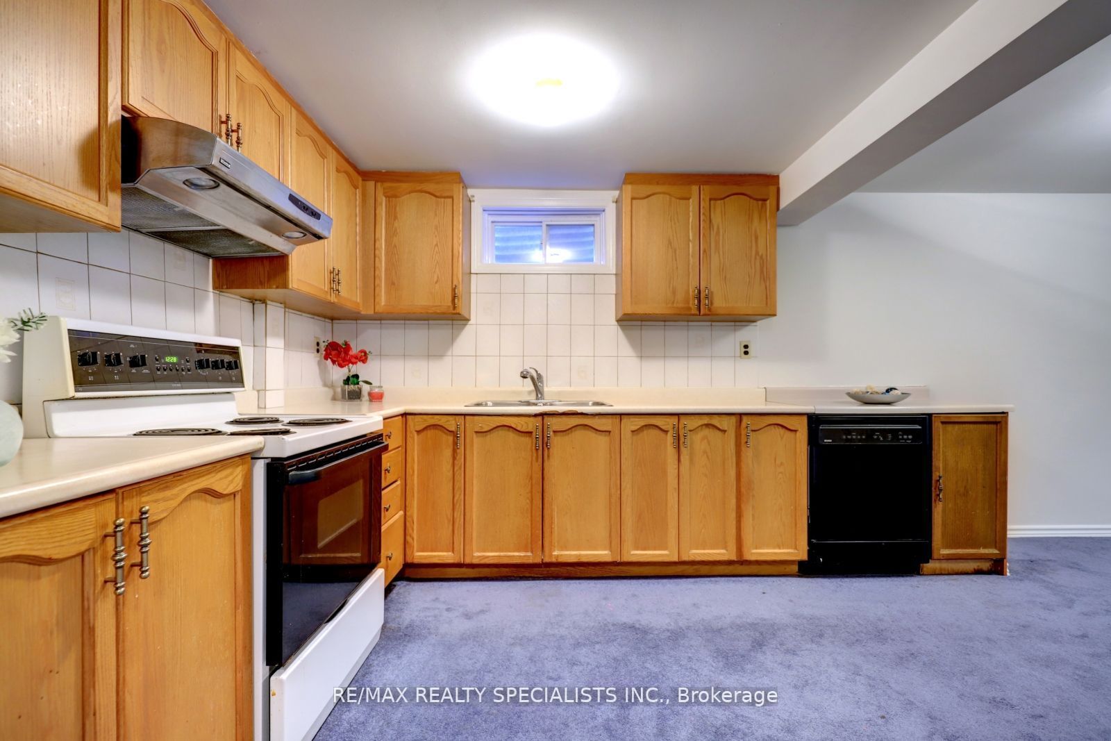 34 Brillinger St
