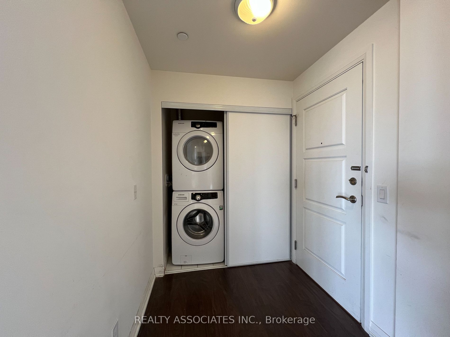 9500 Markham Rd, #902