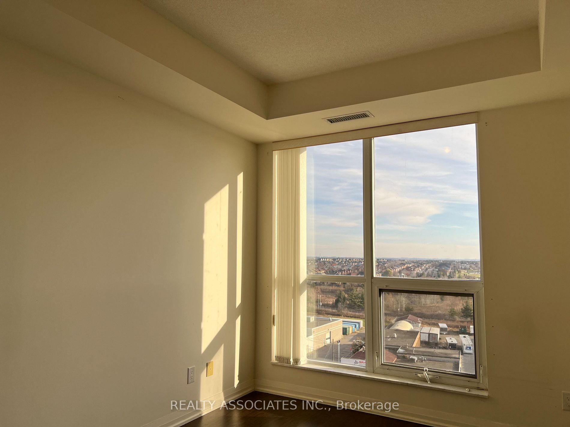 9500 Markham Rd, #902
