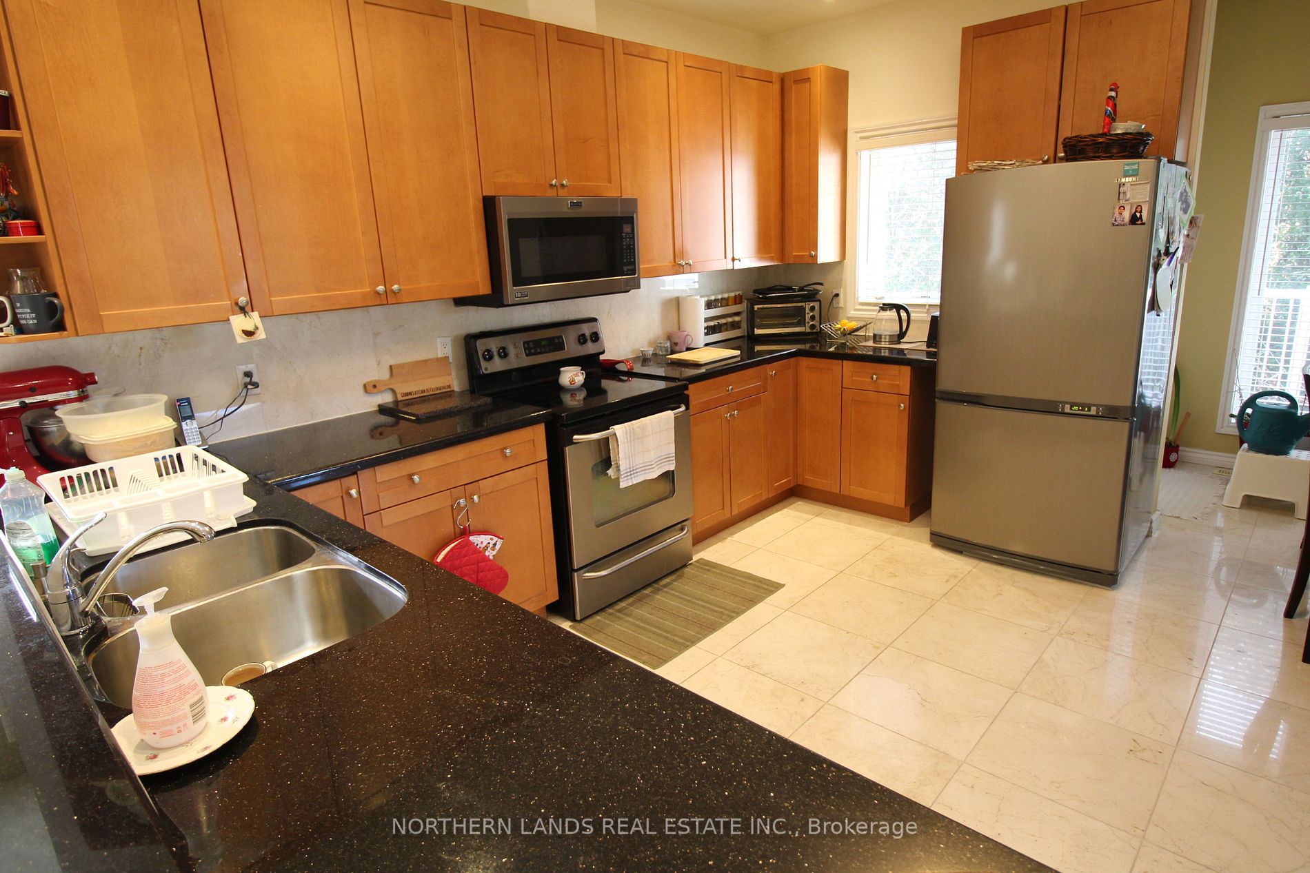100 Simonston Blvd