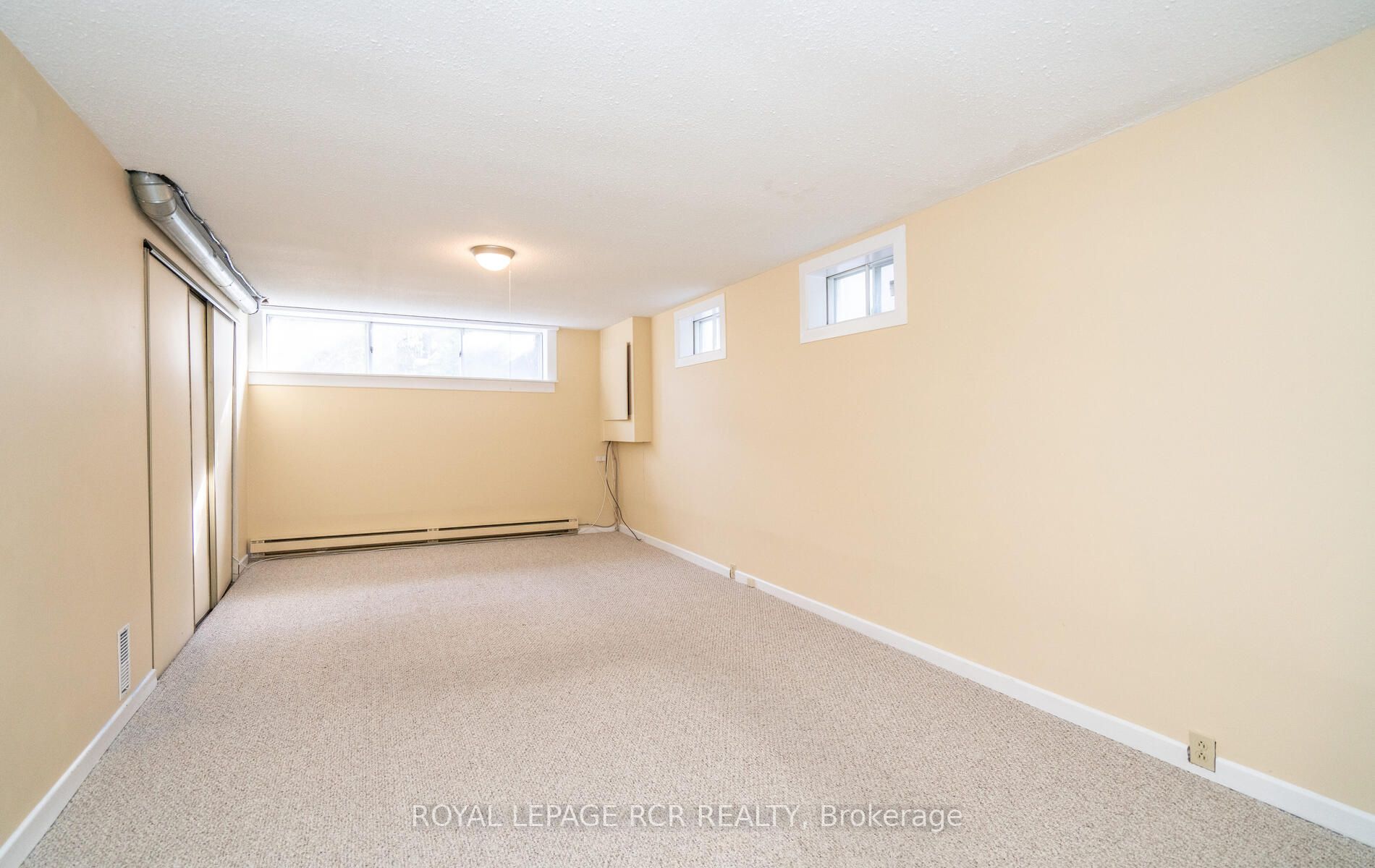 277 Currey Cres