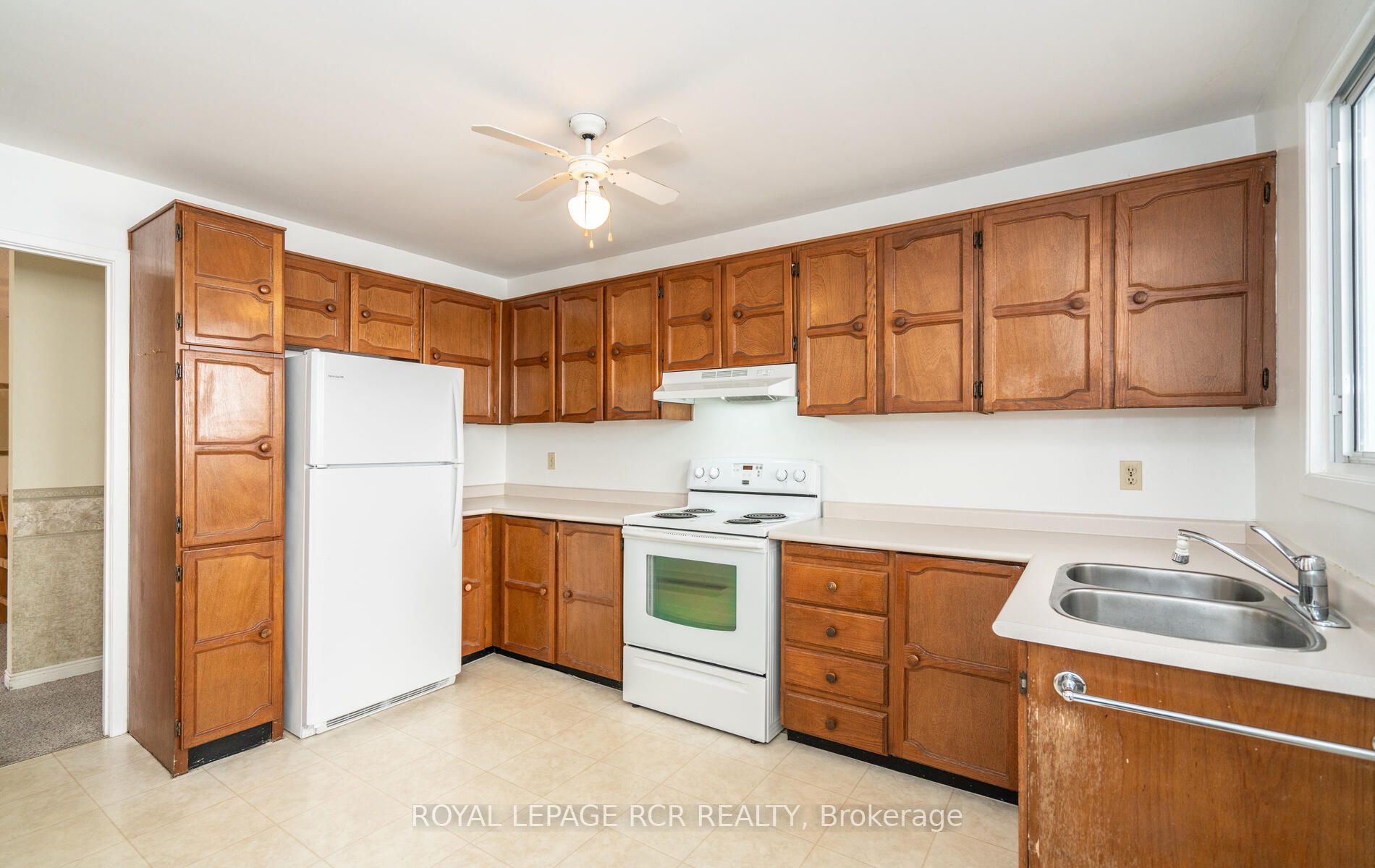 277 Currey Cres