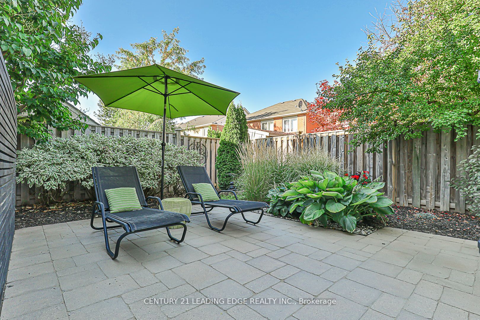 65 Hiram Johnson Rd
