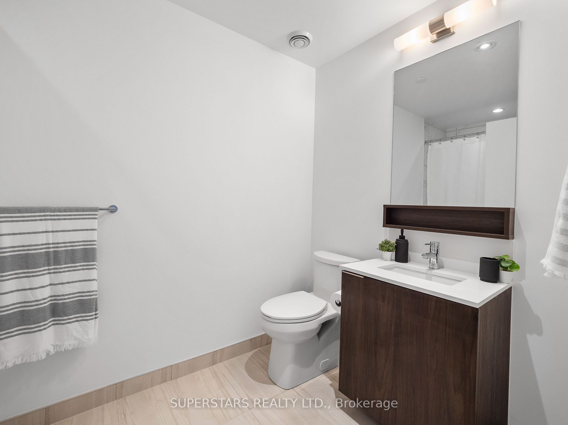 898 Portage Pkwy, #6101