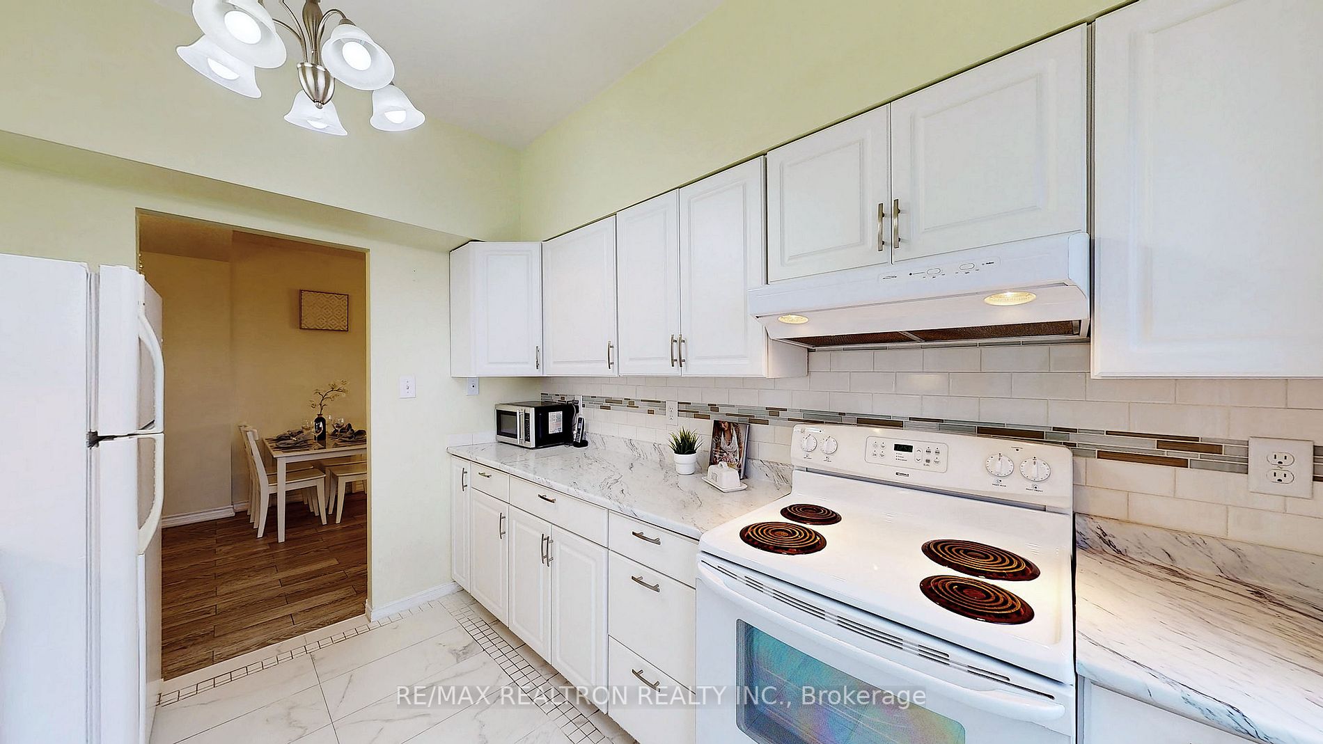 9 Chalmers Rd, #Ph4