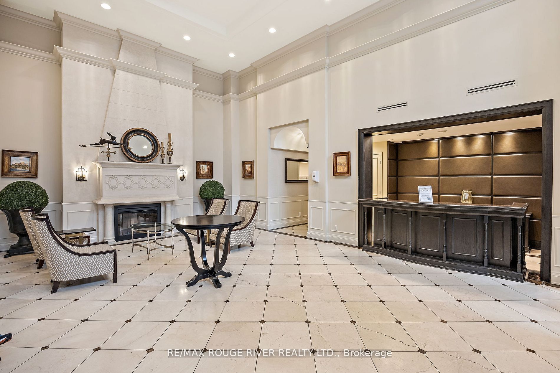 350 Red Maple Rd, #101