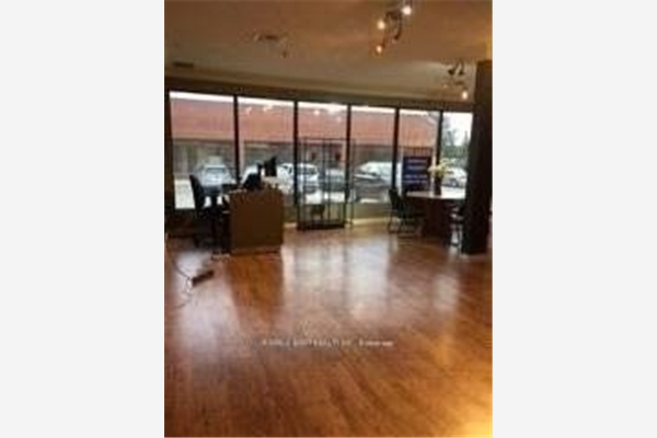 270 Pennsylvania Ave, Vaughan