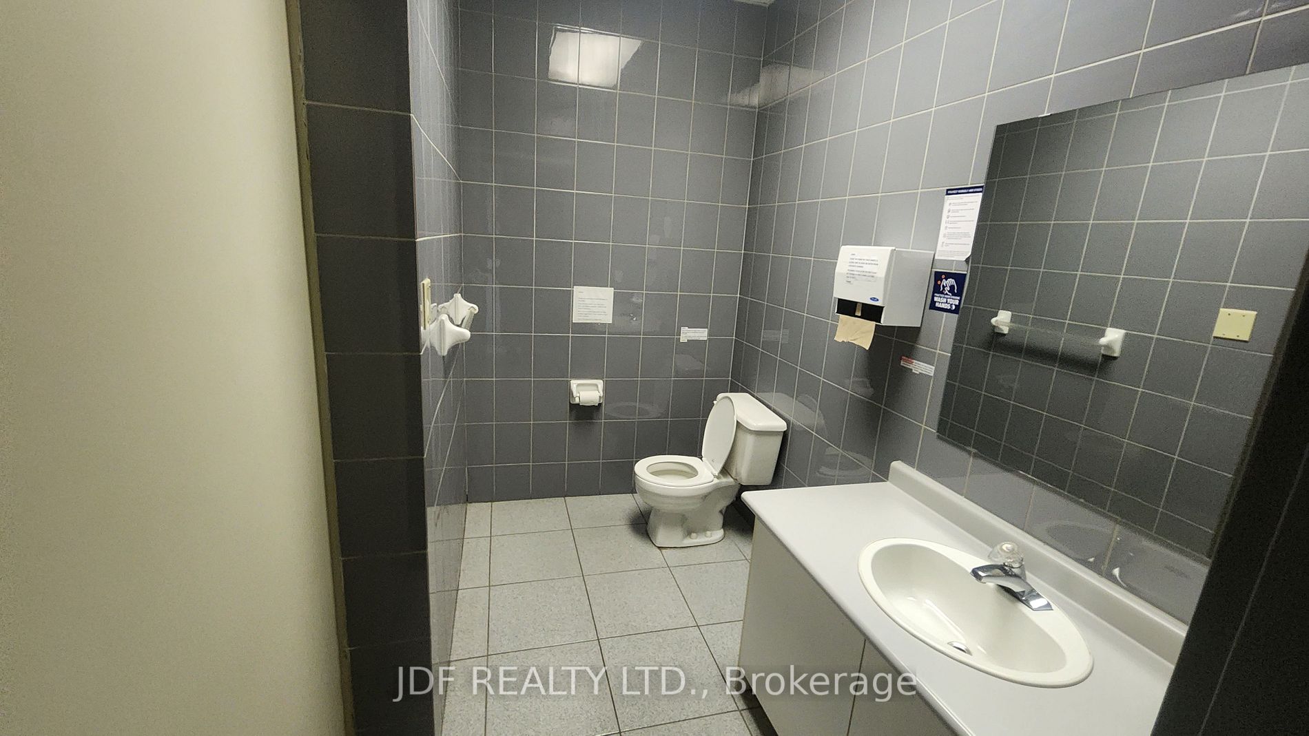 577 Edgeley Blvd, #9-14