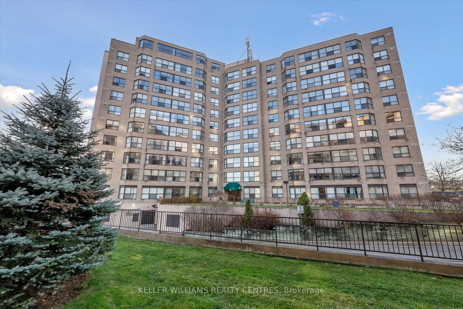250 Davis Dr, #Ph2