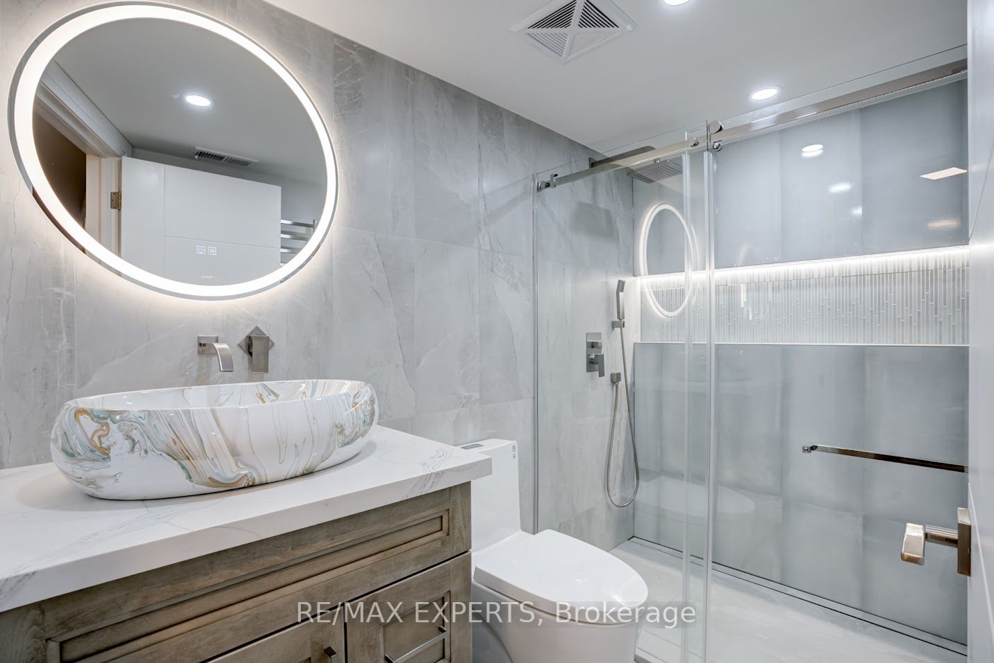 6 Cedar Cres