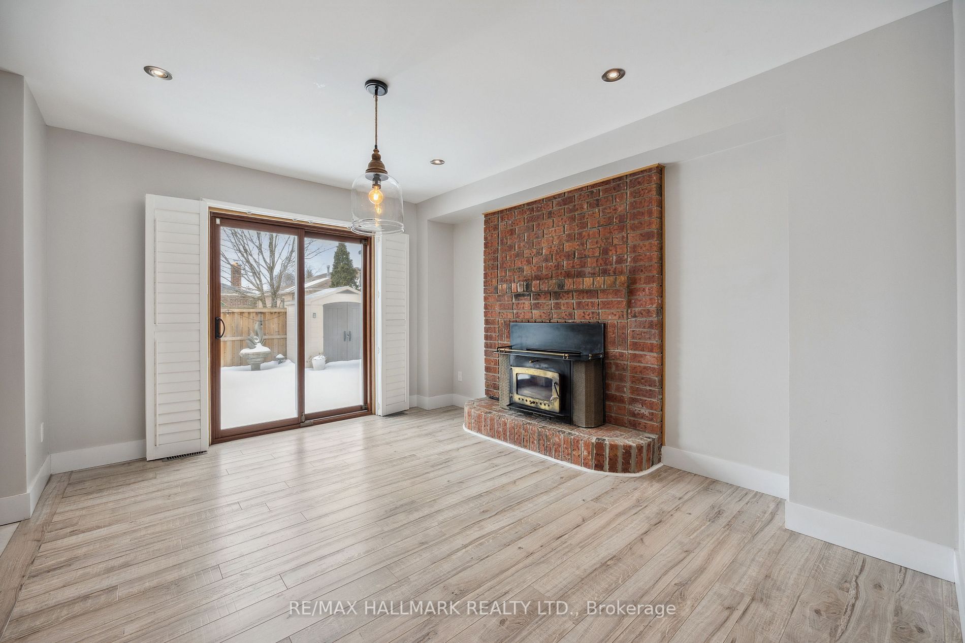 234 Billings Cres