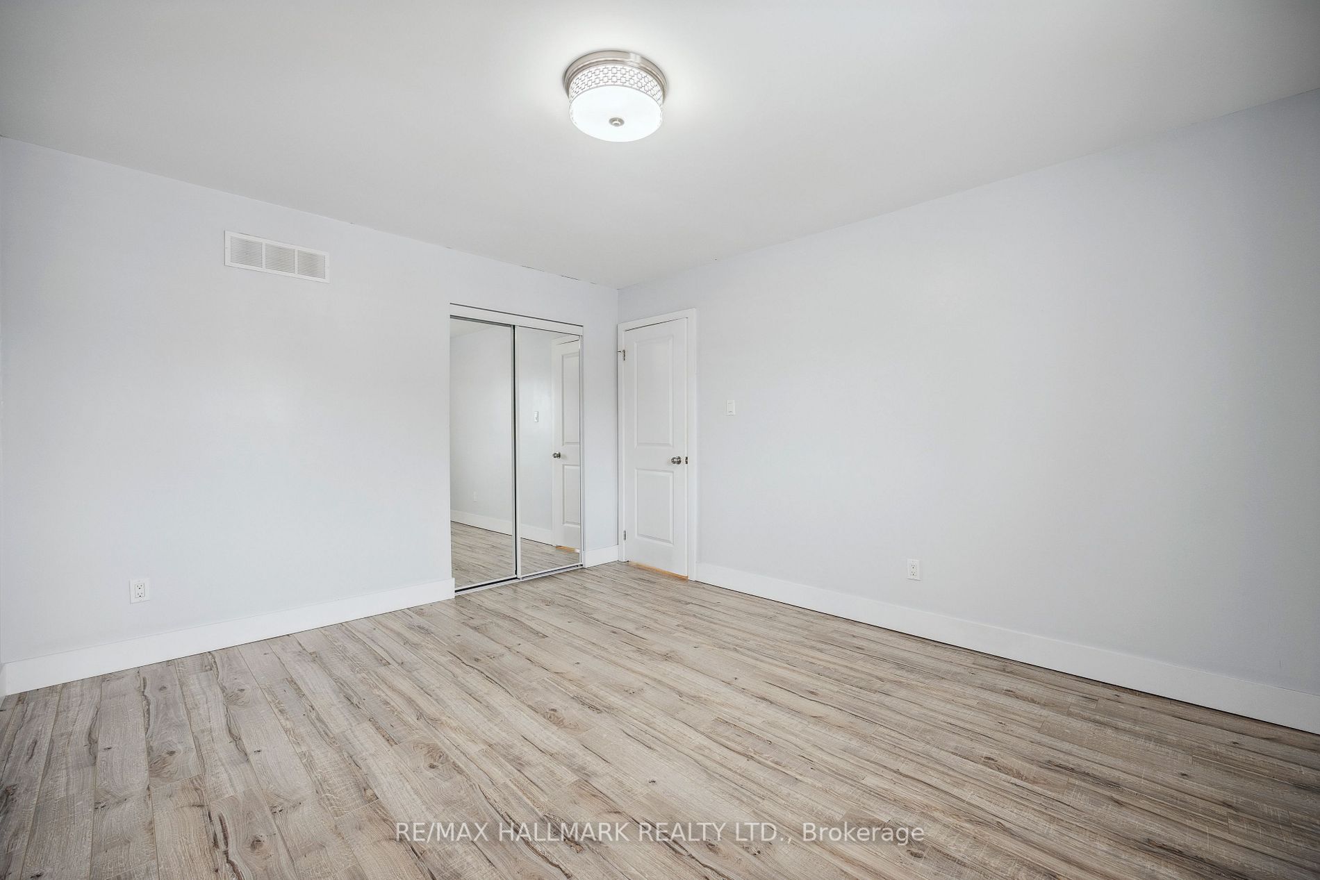 234 Billings Cres