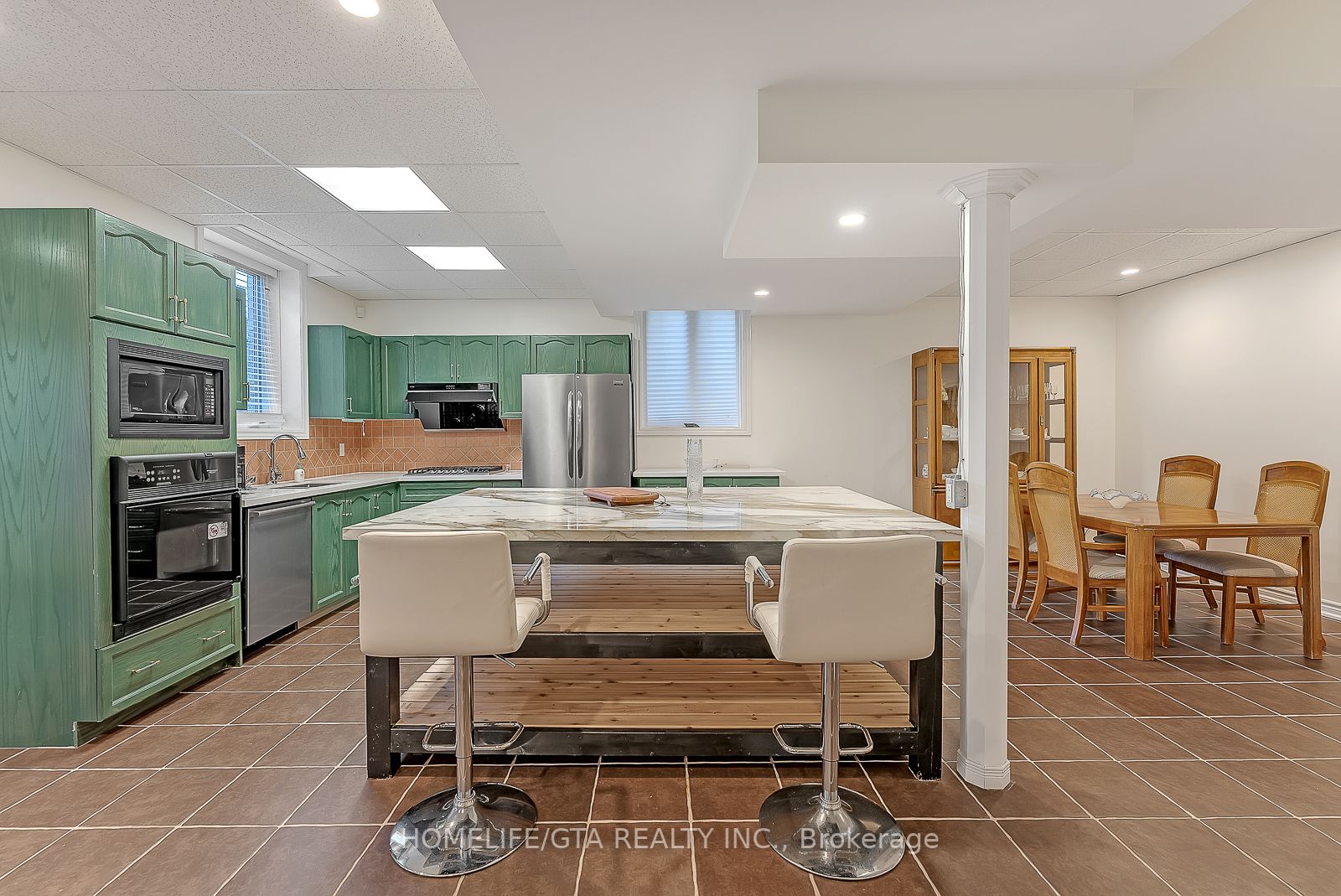 94 Pathlane Rd