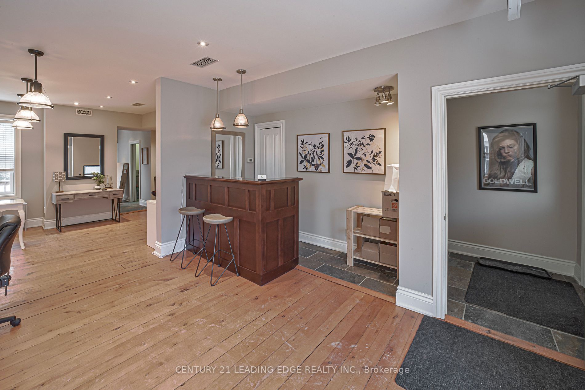 6391 Main St, #1st Flr