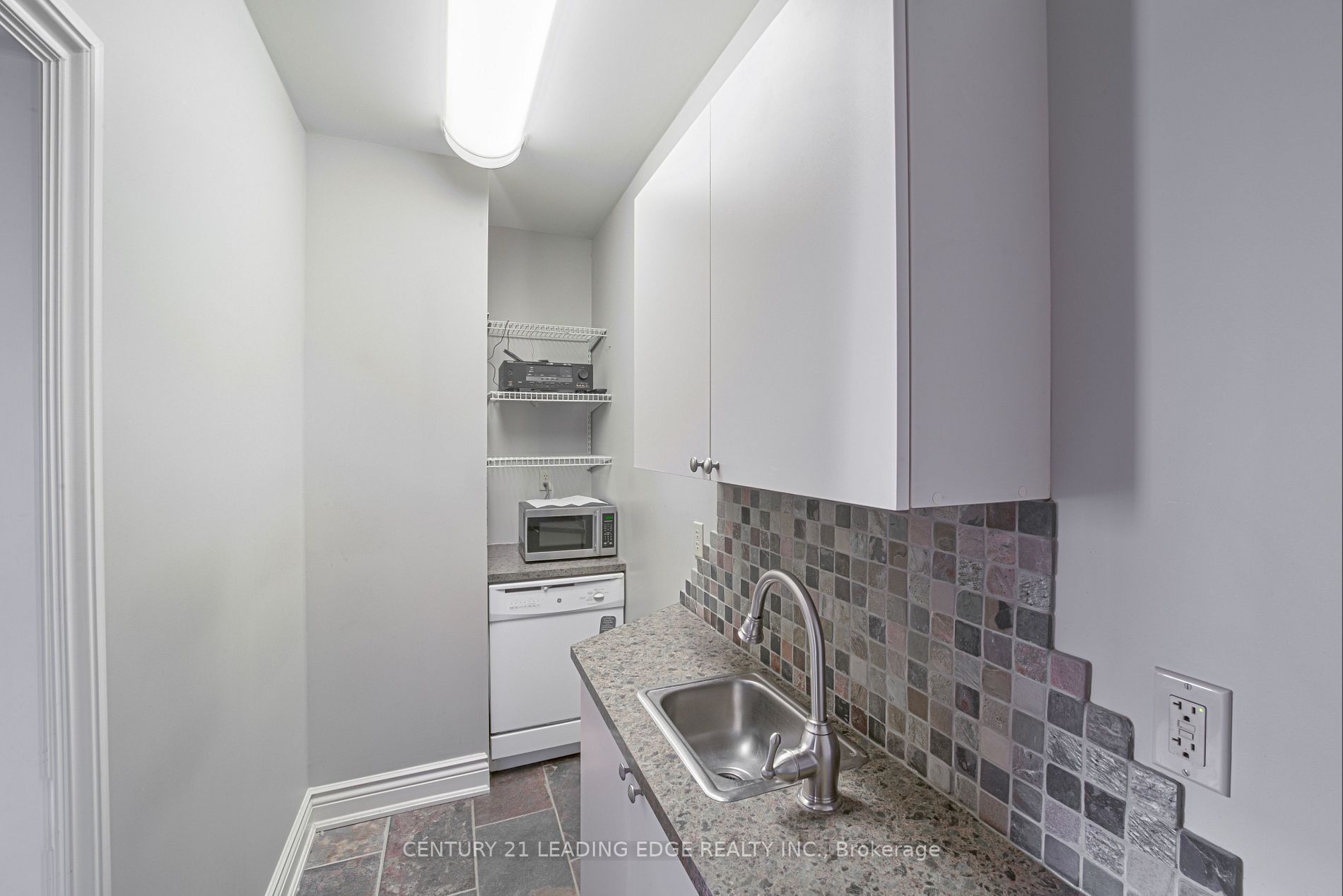 6391 Main St, #1st Flr