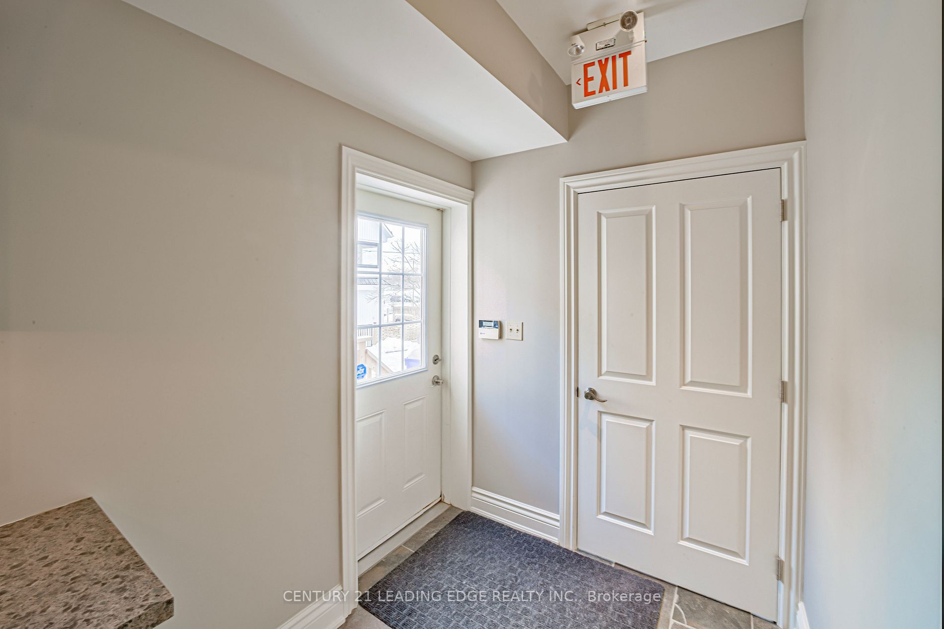 6391 Main St, #1st Flr
